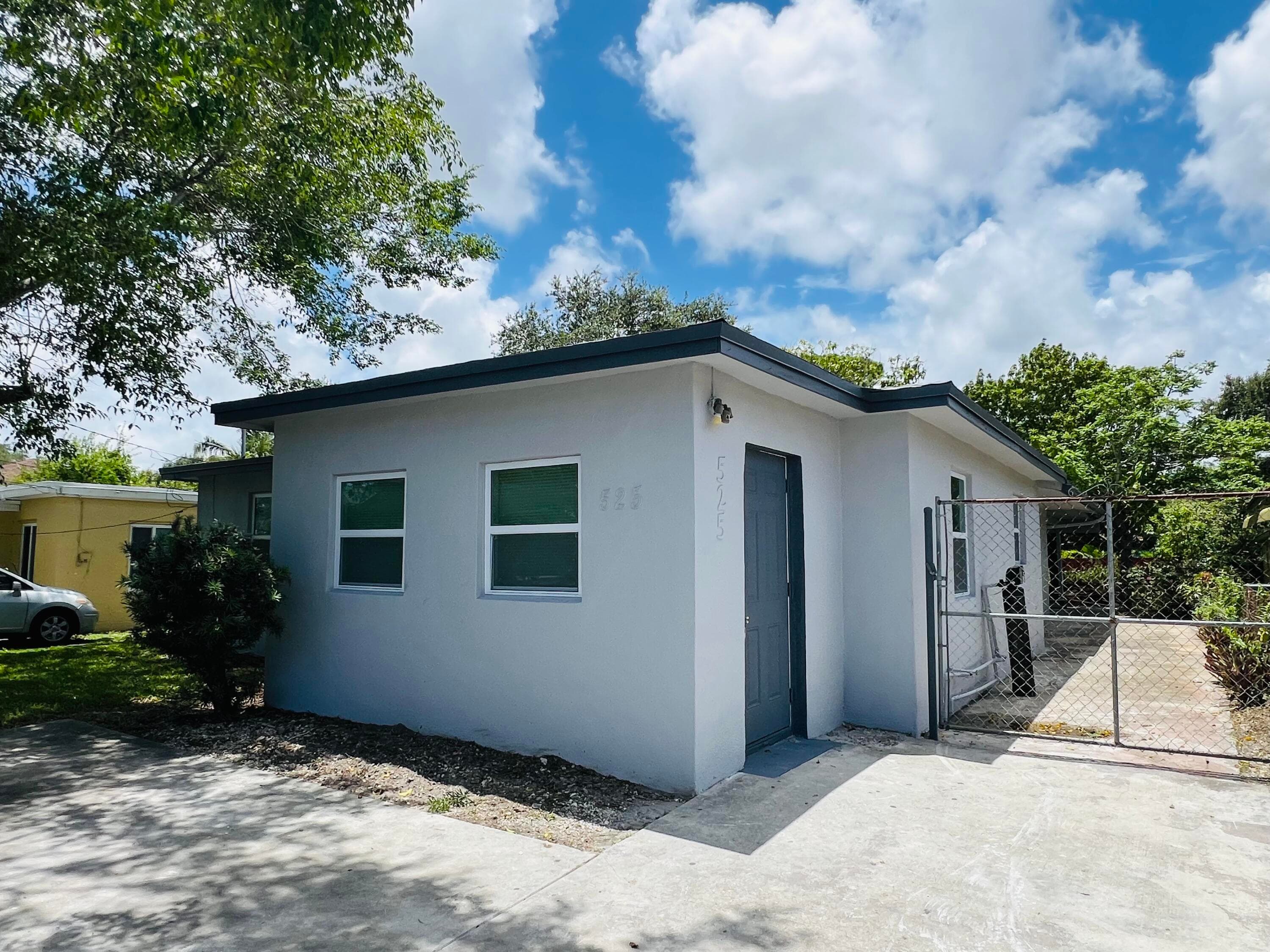 525 NW 22nd Avenue, Fort Lauderdale, FL 33311 — photo 2 of 24