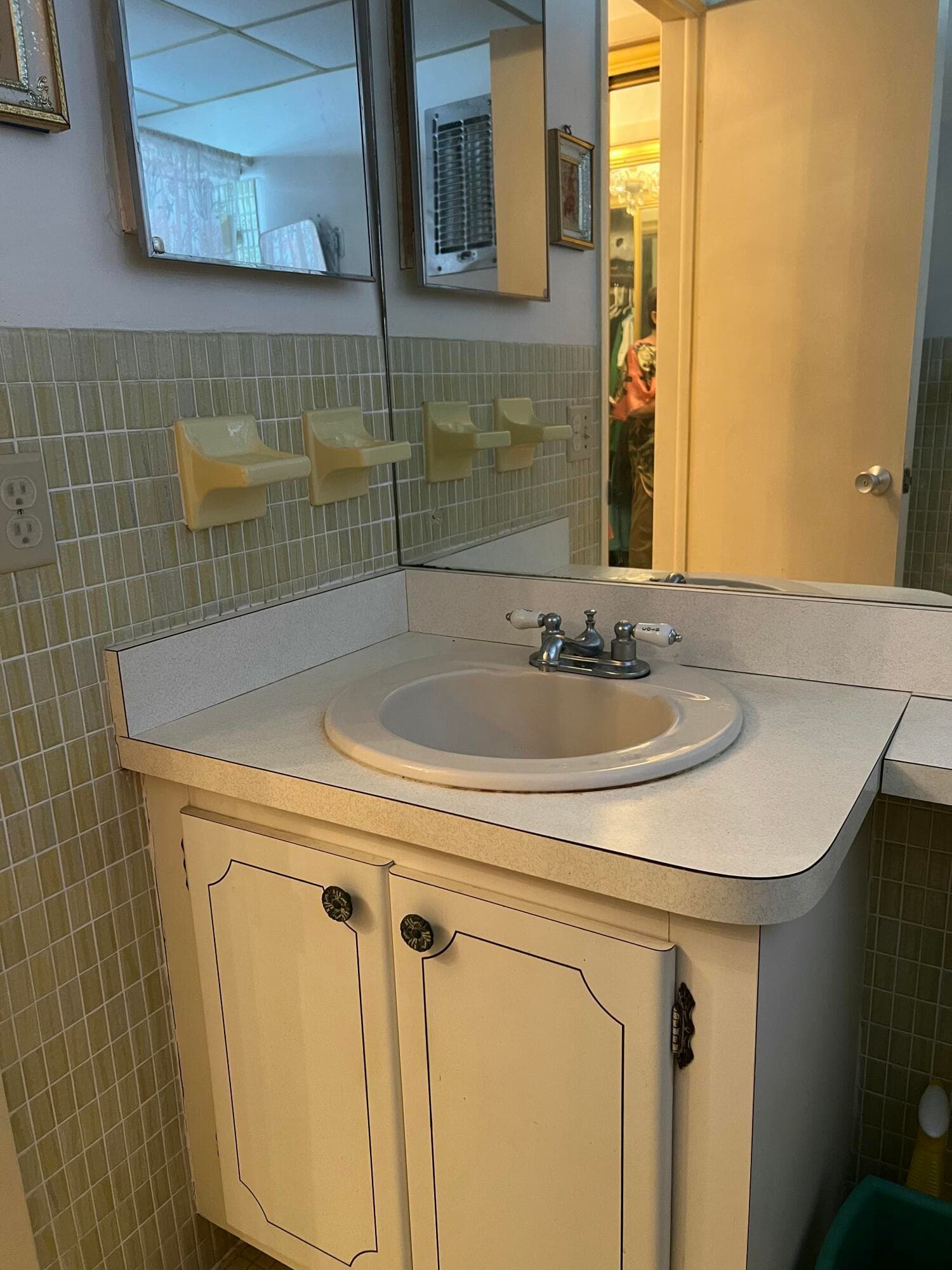 1321 NW 43rd Avenue 202, Lauderhill, FL 33313 — photo 19 of 37