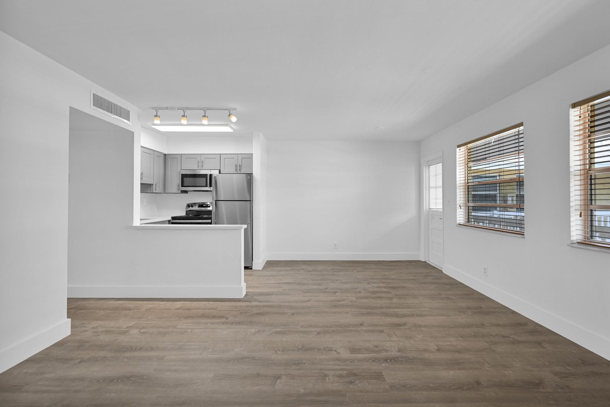 4051 NE 13th Avenue 69, Oakland Park, FL 33334 — photo 15 of 42