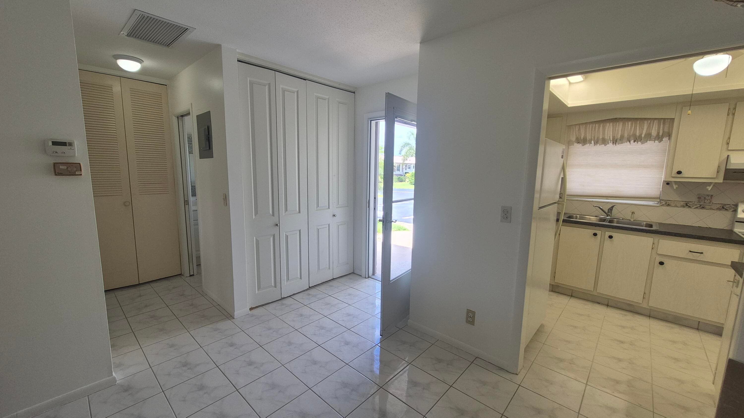 2805 Crosley Drive E Apt E, West Palm Beach, FL 33415 — photo 15 of 23
