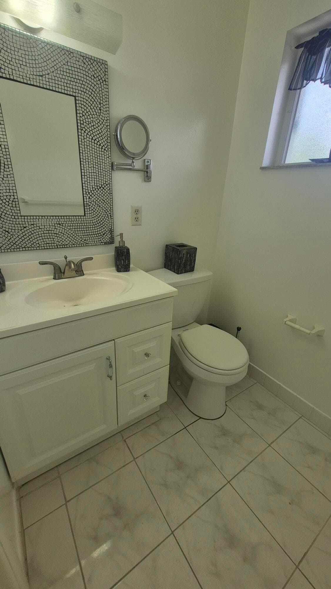 2805 Crosley Drive E Apt E, West Palm Beach, FL 33415 — photo 10 of 23
