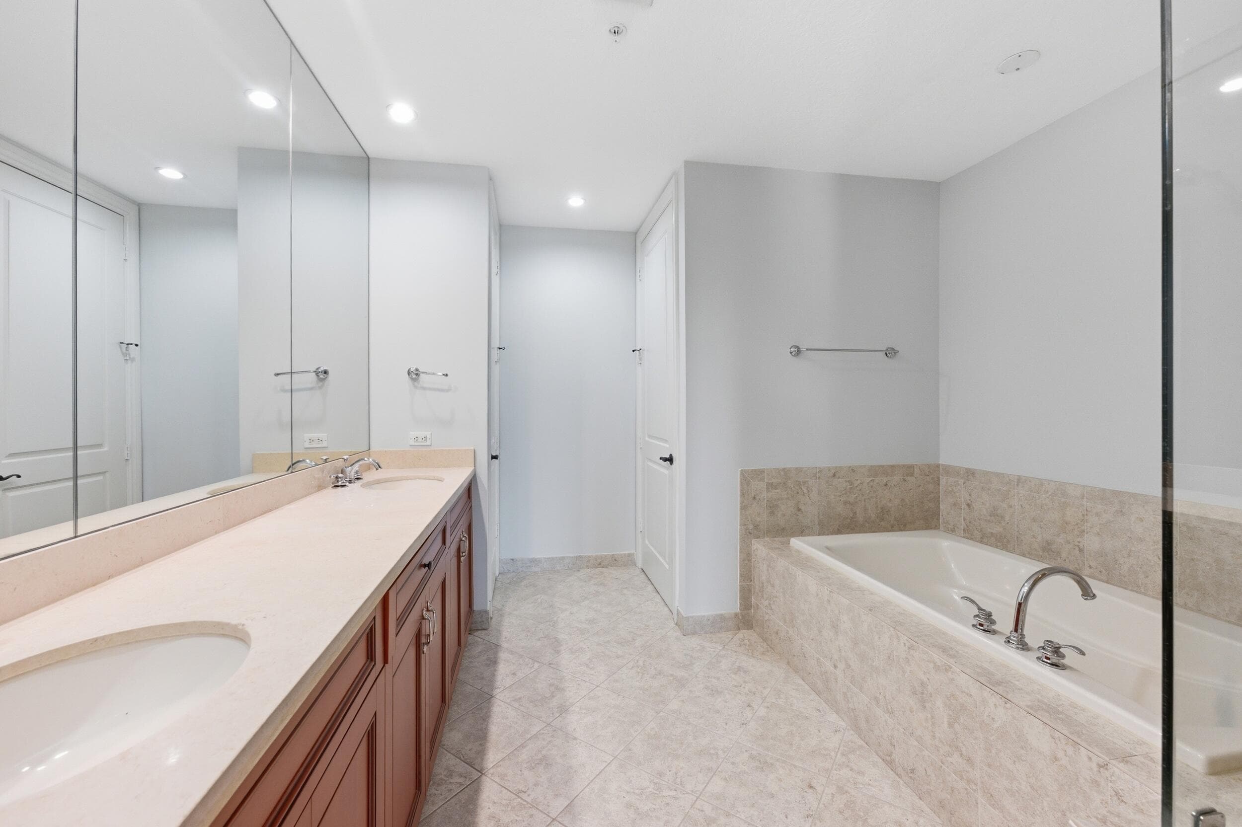 200 NE 2nd Avenue 316, Delray Beach, FL 33444 — photo 16 of 30