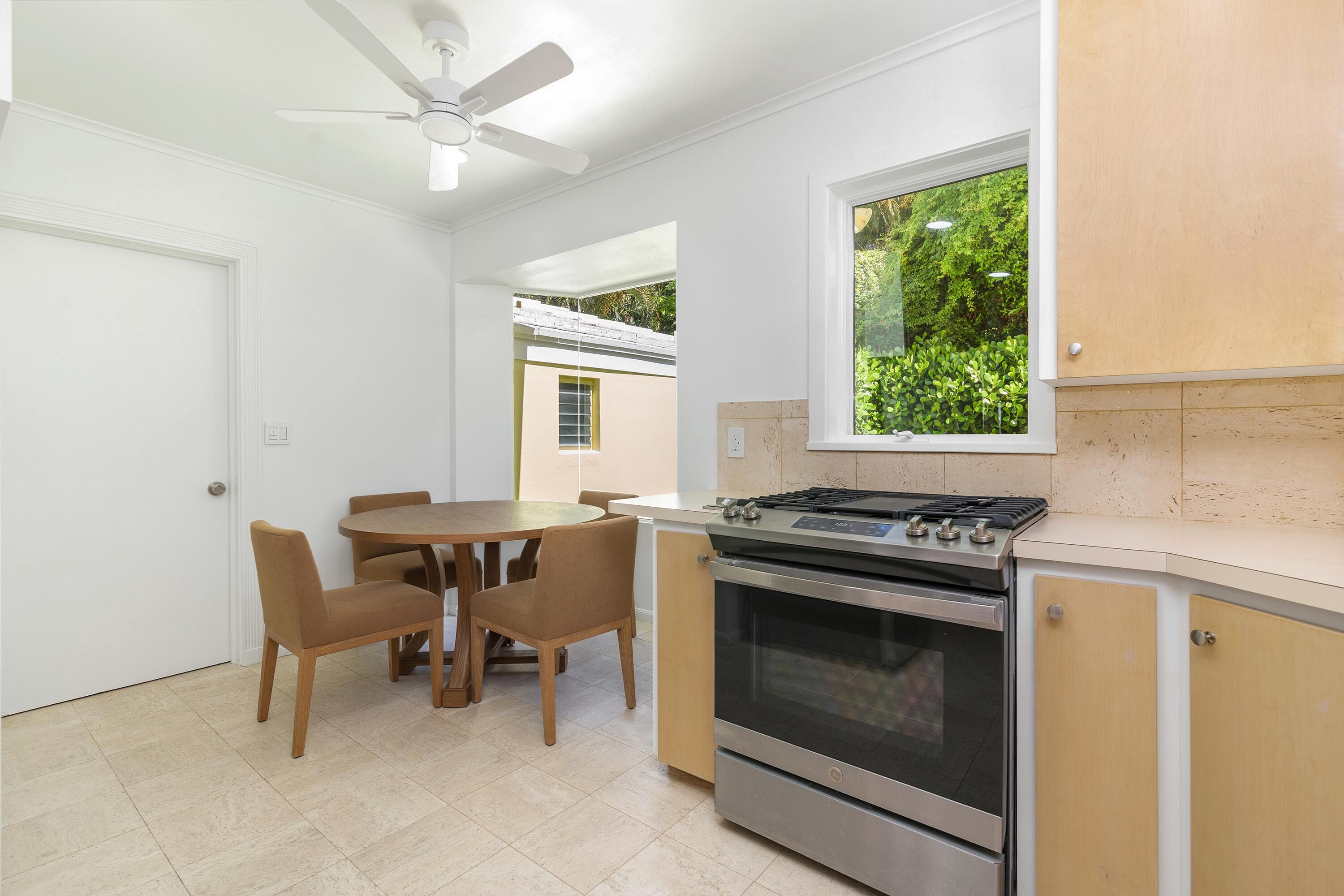 241 Via Linda, Palm Beach, FL 33480 — photo 6 of 16