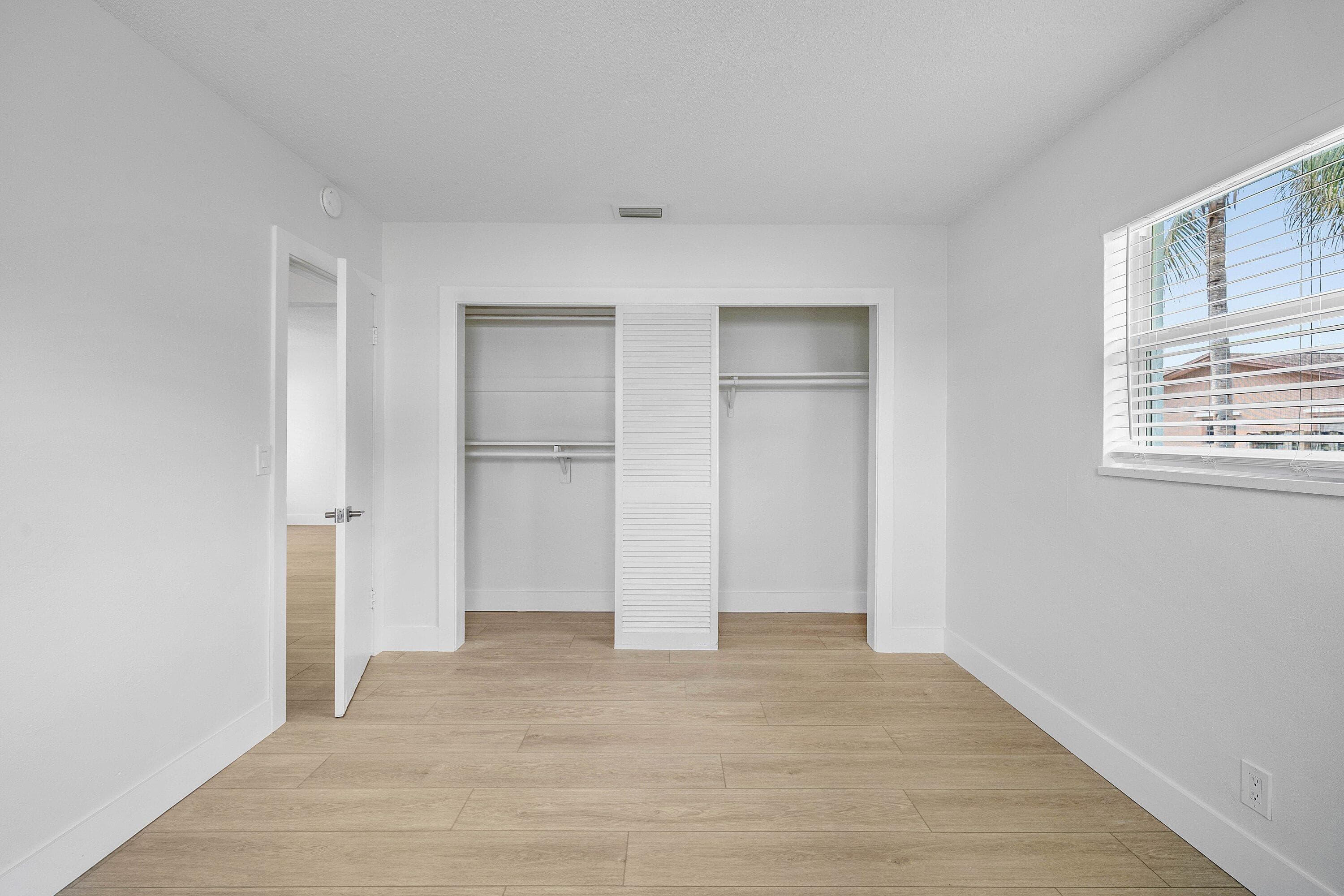 196 NE 28th Street, Boca Raton, FL 33431 — photo 15 of 35