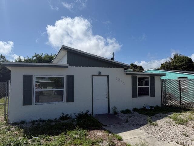1214 Highview Road, Lake Worth, FL 33462 — photo 5 of 29