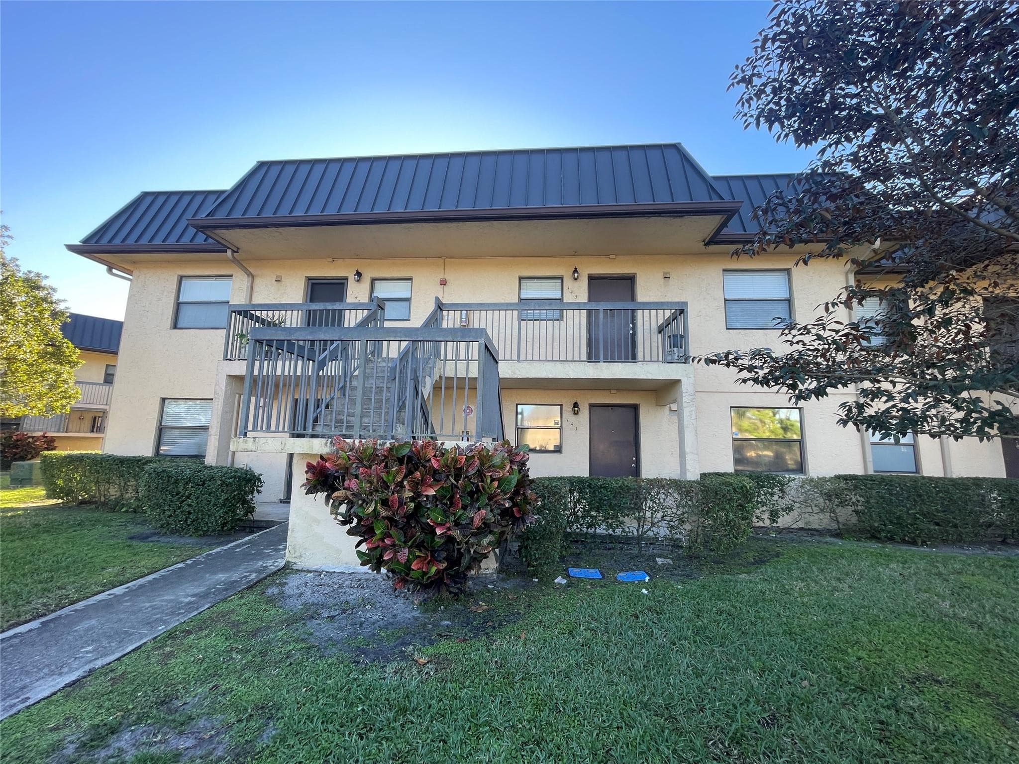 143 NW 93rd Avenue 202, Pembroke Pines, FL 33024 — photo 1 of 10