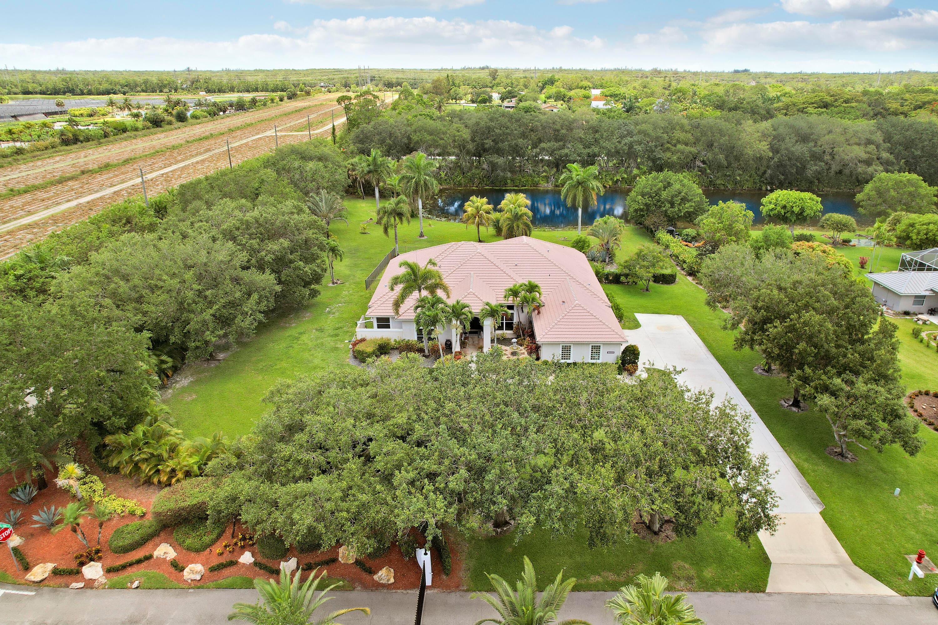 5835 Lago Del Sol Drive, Lake Worth, FL 33449 — photo