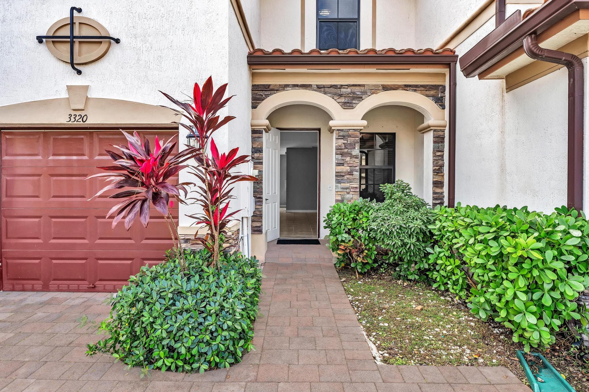 3320 W 90th Street, Hialeah, FL 33018 — photo 11 of 47