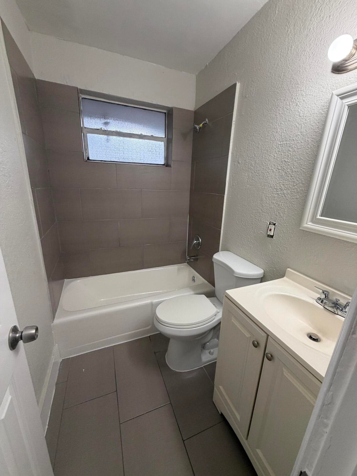 110 SW 7th Avenue #2, Dania Beach, FL 33004 — photo 5 of 6