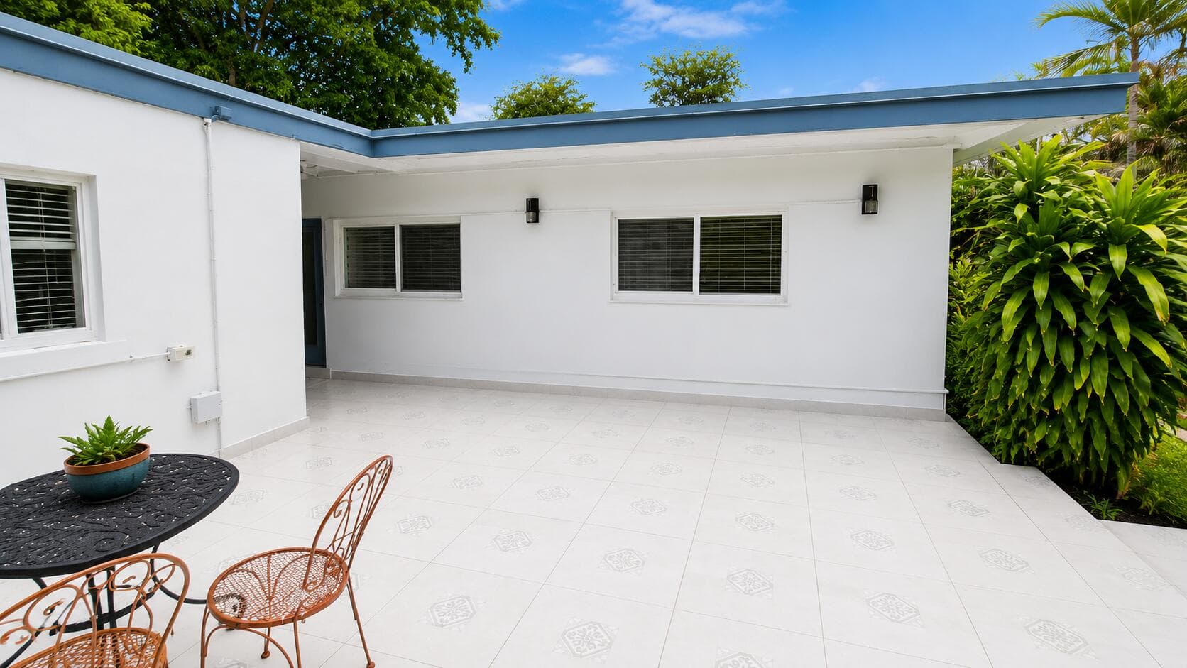 2130 NE 191st Drive, North Miami Beach, FL 33179 — photo 3 of 12