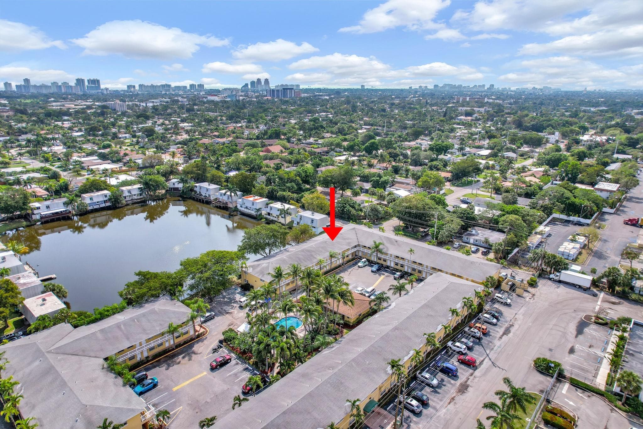 4051 NE 13th Avenue, Oakland Park, FL 33334 — photo 4 of 42