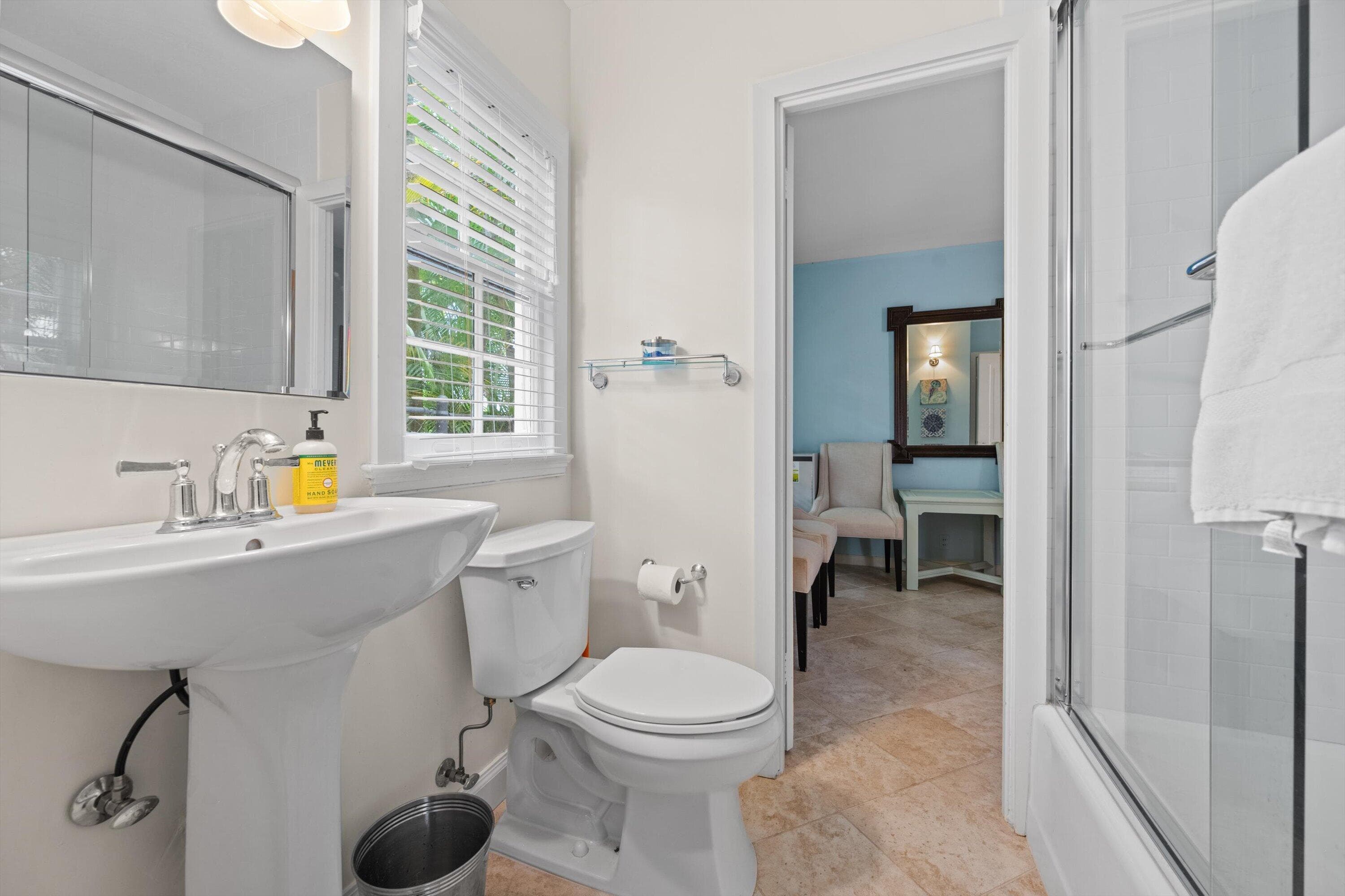 258 Pendleton Avenue, Palm Beach, FL 33480 — photo 23 of 39