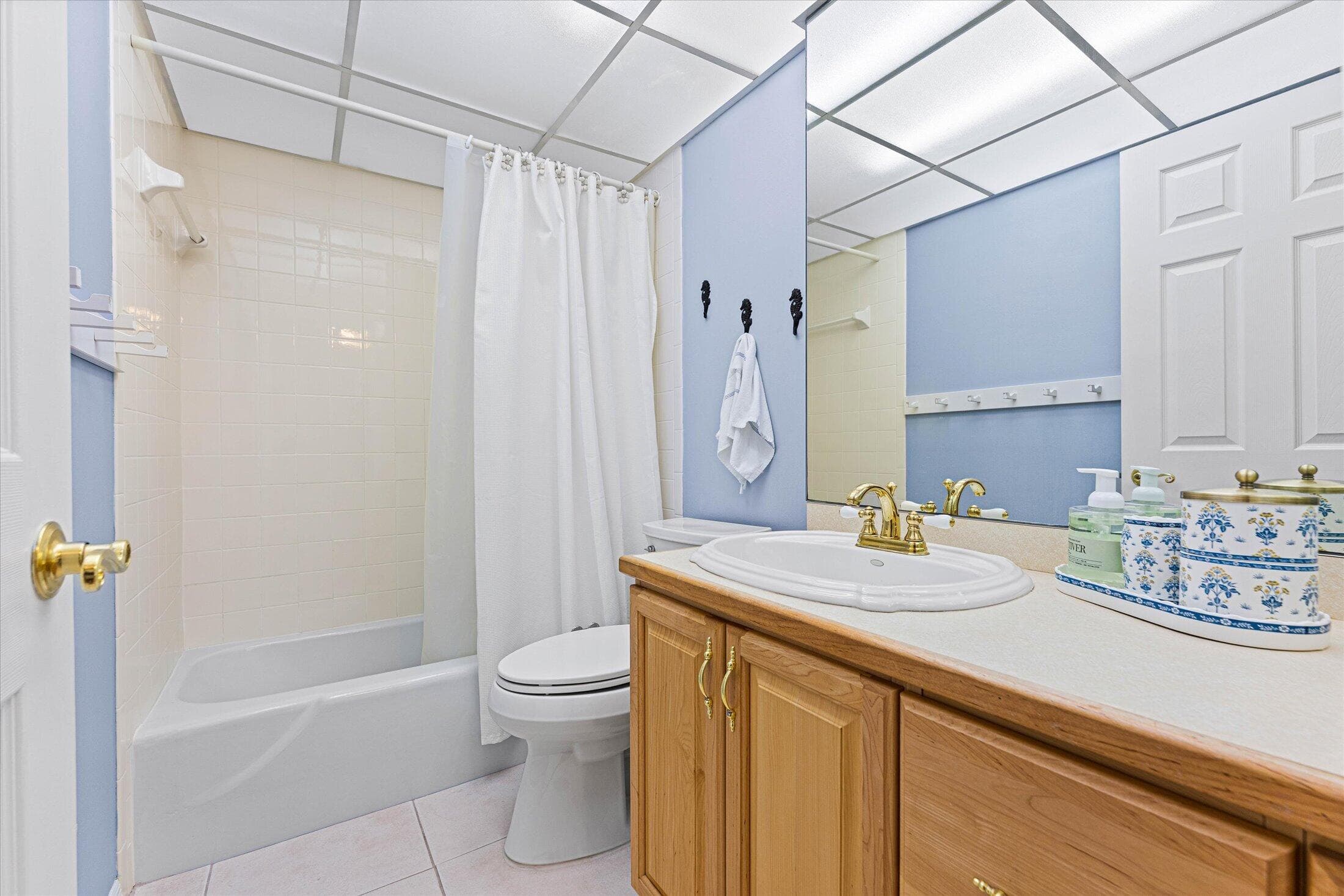 145 S Ocean Avenue 208, Palm Beach Shores, FL 33404 — photo 21 of 39