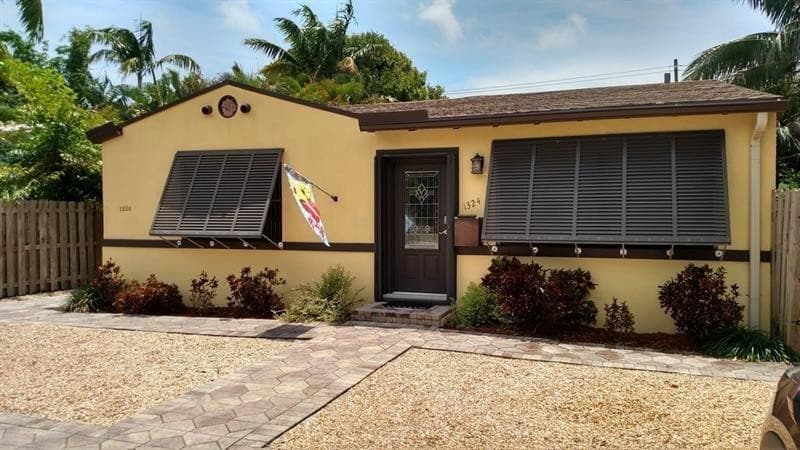 1324 NE 16th Terrace, Fort Lauderdale, FL 33334 — photo 2 of 16