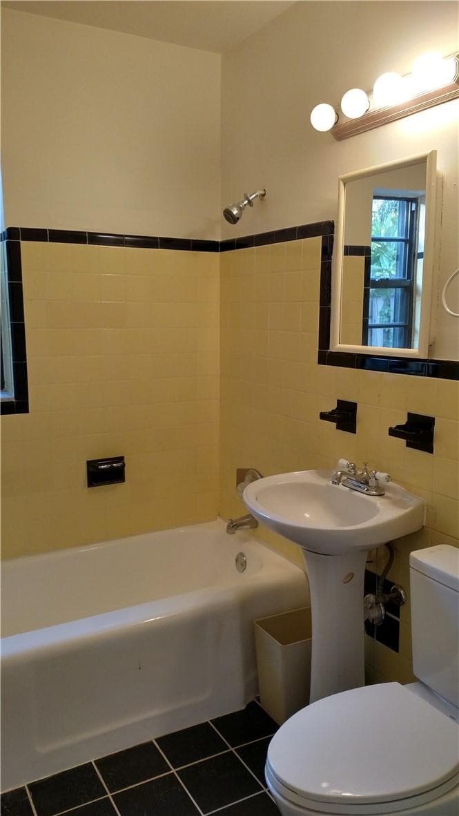 1324 NE 16th Terrace, Fort Lauderdale, FL 33334 — photo 11 of 16