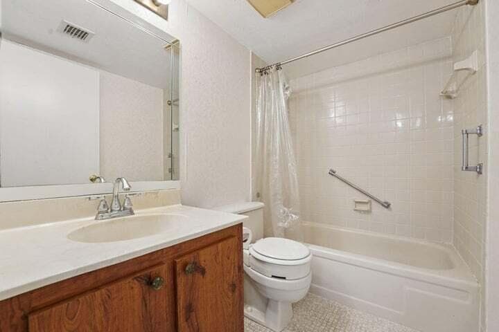 370 NW 76th Avenue 104, Margate, FL 33063 — photo 32 of 48