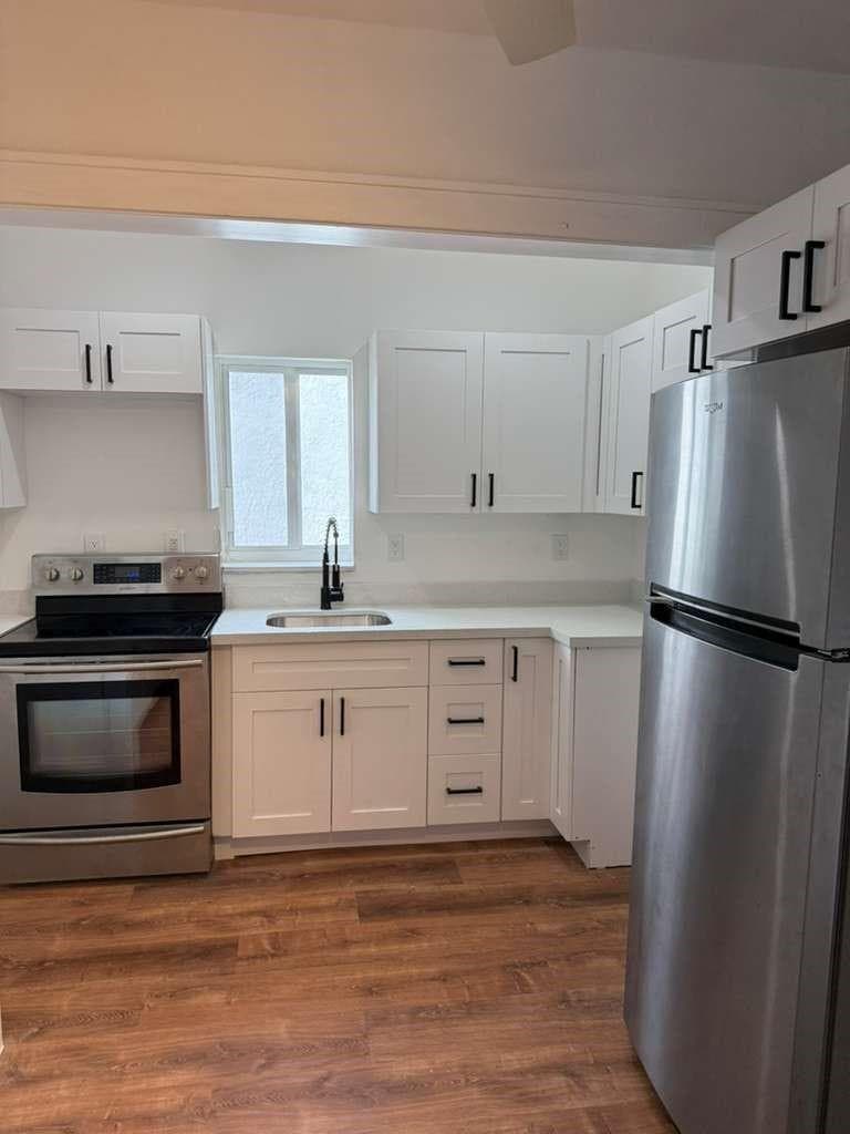 817 Tyler Street 8, Hollywood, FL 33019 — photo 8 of 14