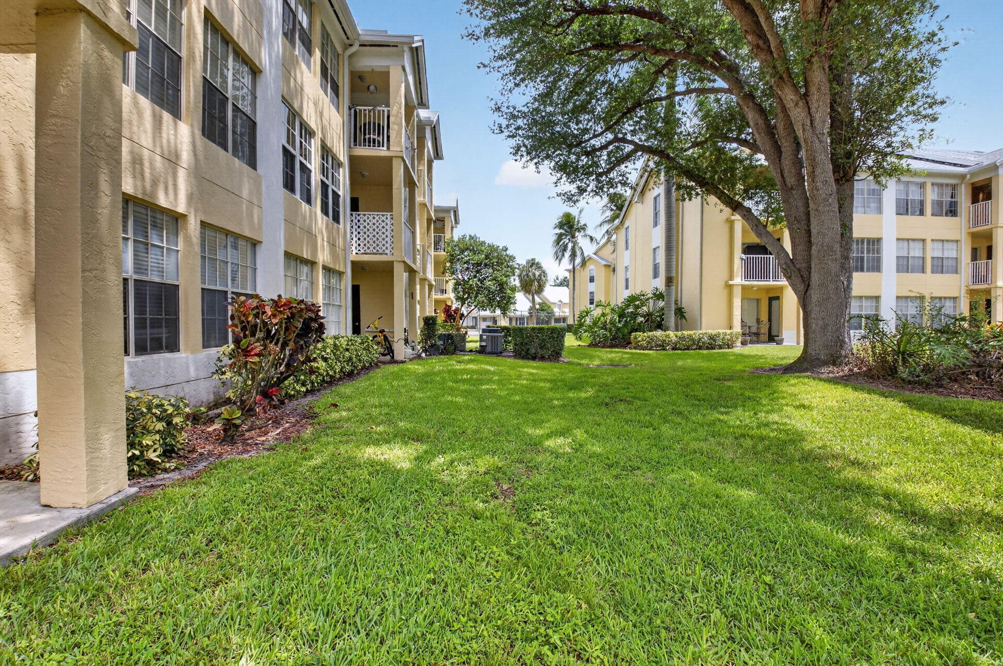 6339 La Costa Drive D, Boca Raton, FL 33433 — photo 27 of 49