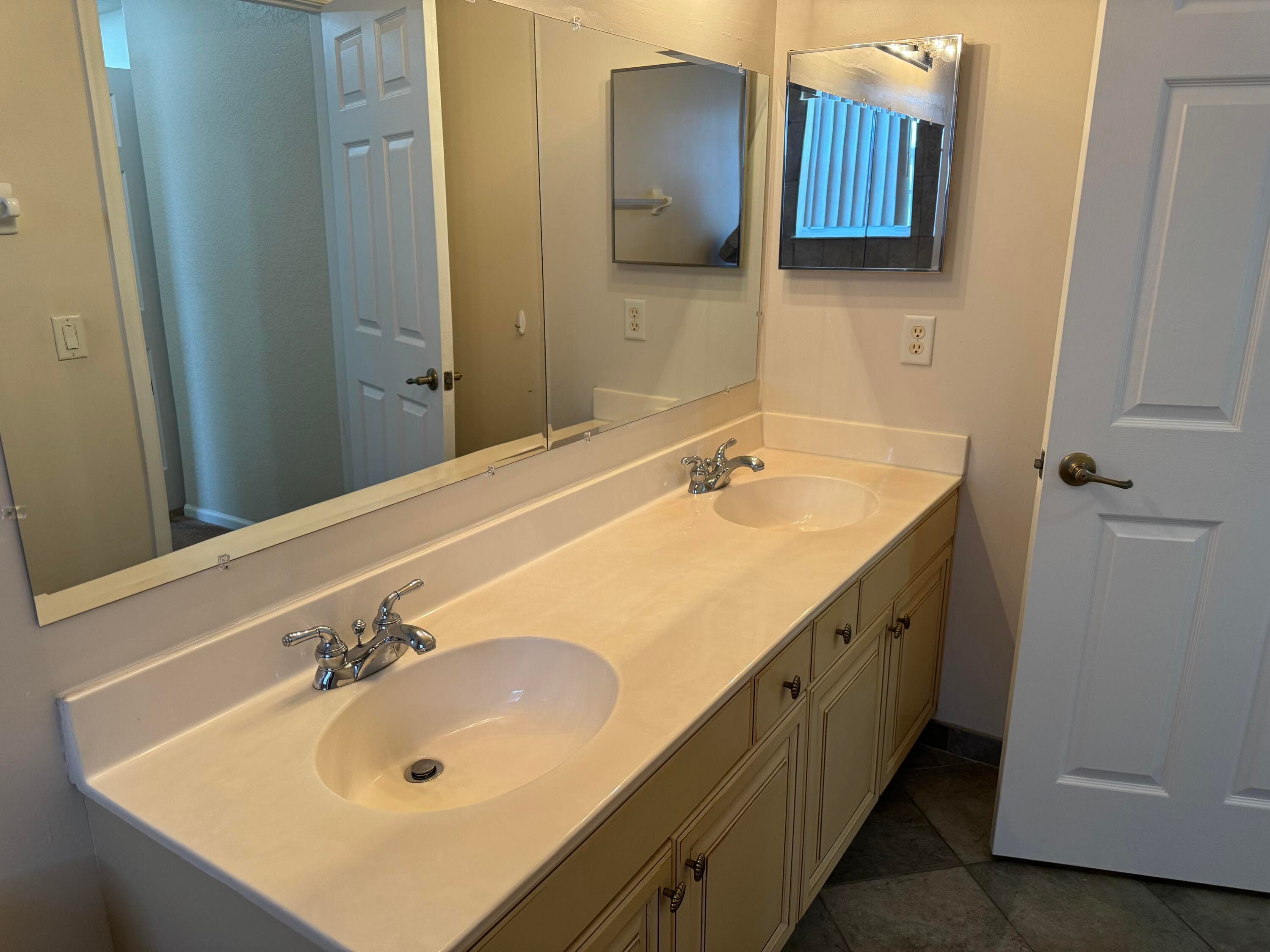 3472 Commodore Court, West Palm Beach, FL 33411 — photo 17 of 33