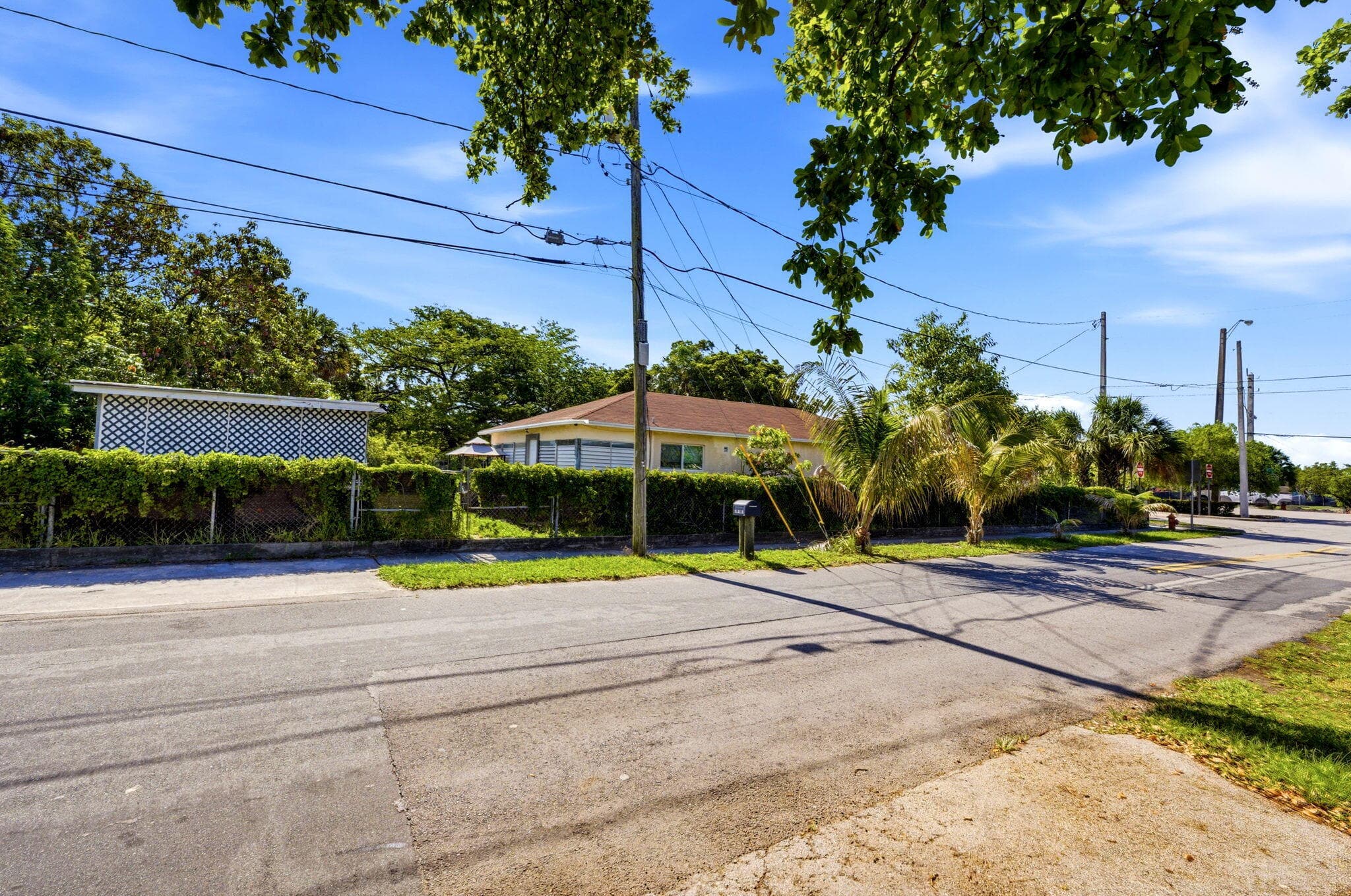 823 Doctor Martin Luther King Junior Boulevard 823, Pompano Beach, FL 33060 — photo 2 of 45