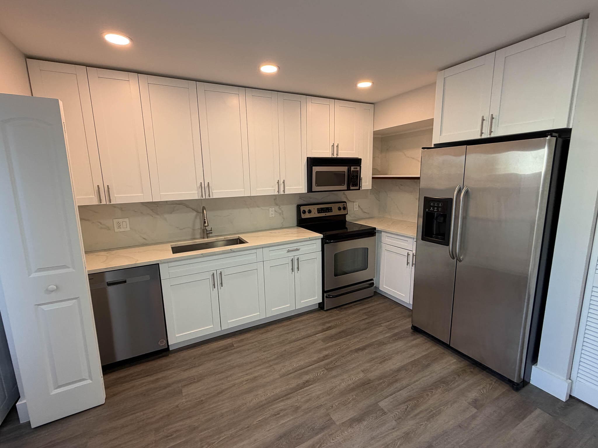 223 SE 11th Avenue 223, Pompano Beach, FL 33060 — photo 3 of 29