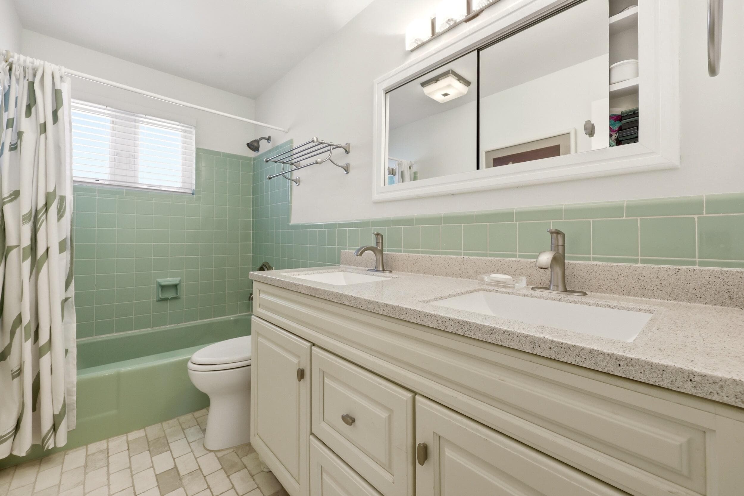 504 Bay Road, North Palm Beach, FL 33408 — photo 15 of 24