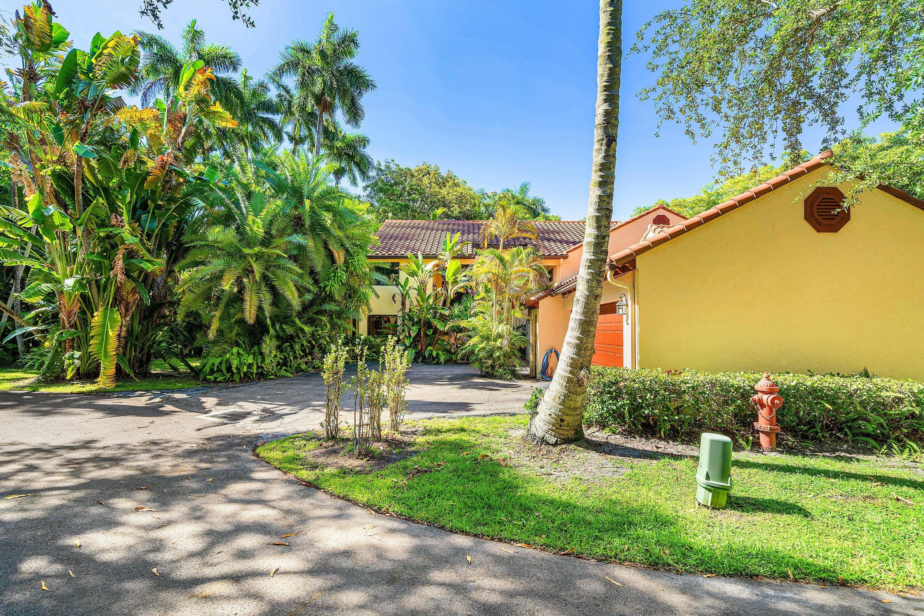 16 Via Lago, Boynton Beach, FL 33435 — photo 3 of 46