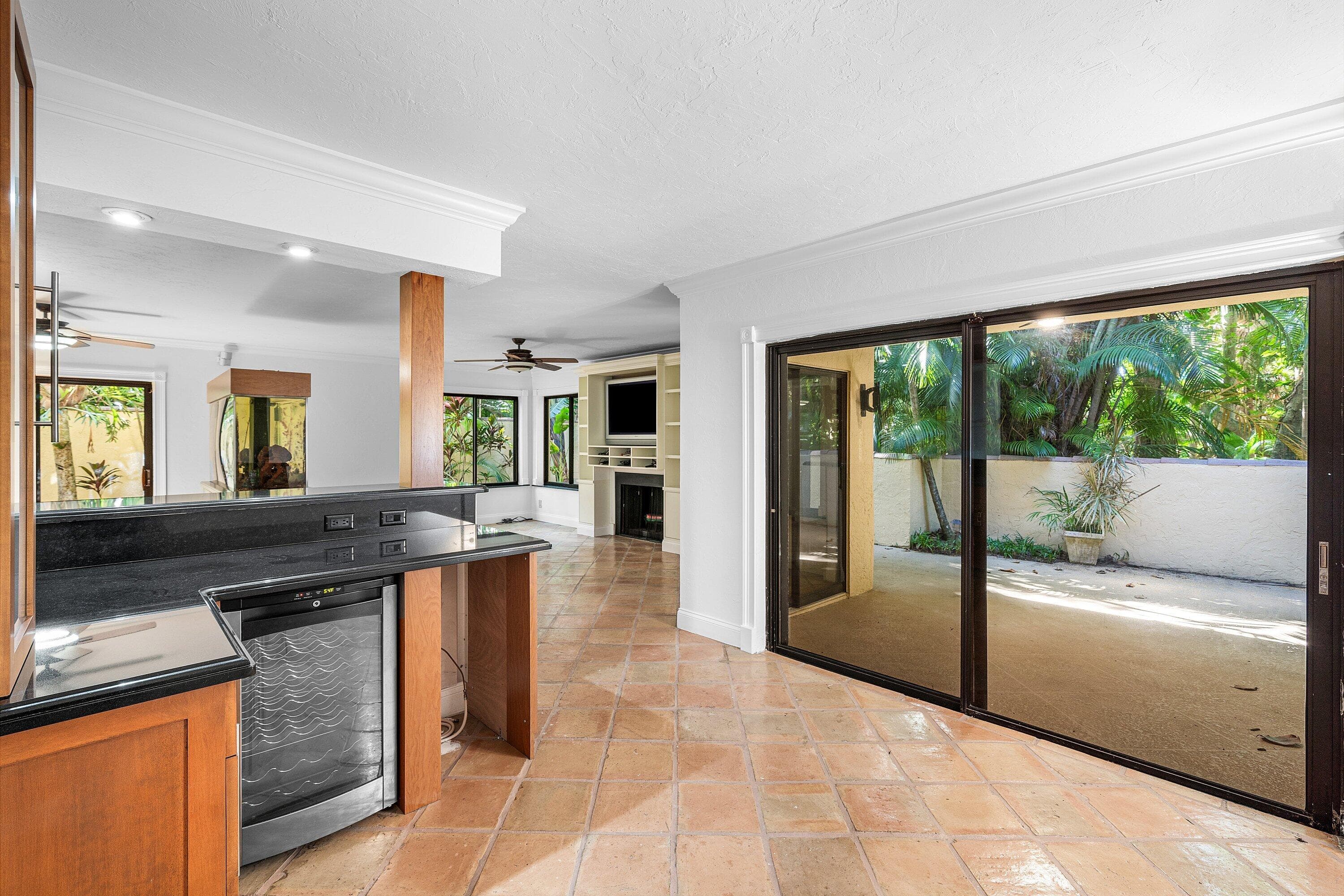 16 Via Lago, Boynton Beach, FL 33435 — photo 11 of 46
