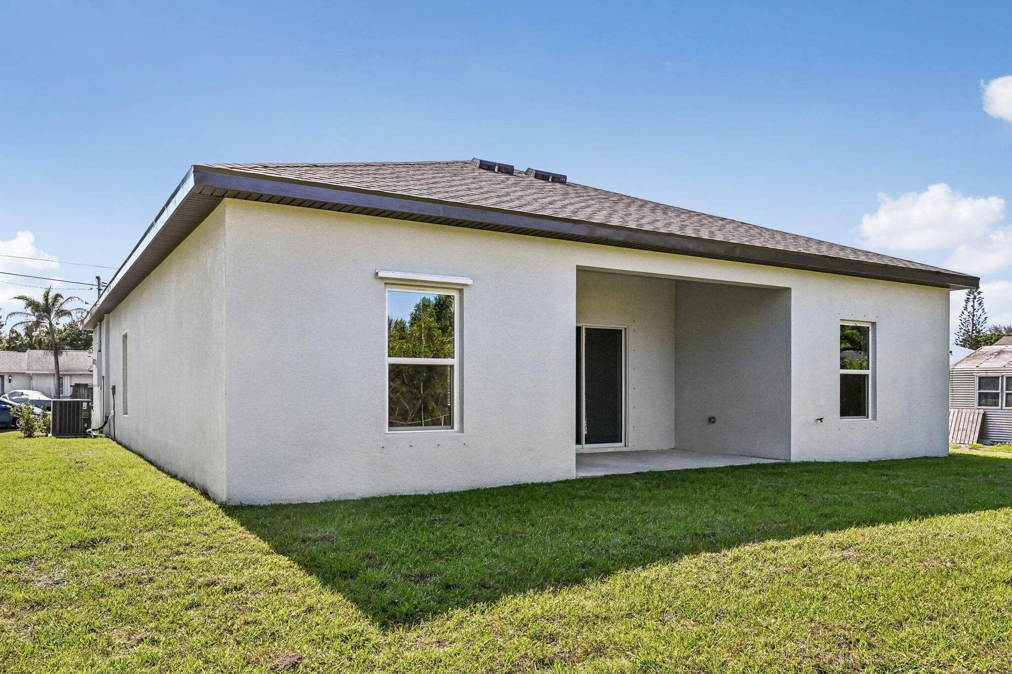 5204 Palm Drive, Fort Pierce, FL 34982 — photo 6 of 33