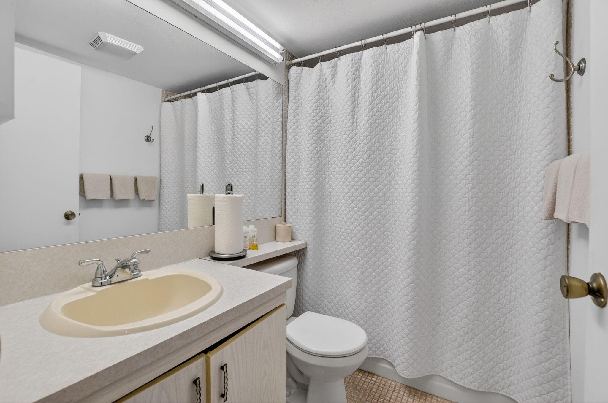 4024 Guildford E 4024, Boca Raton, FL 33434 — photo 12 of 76