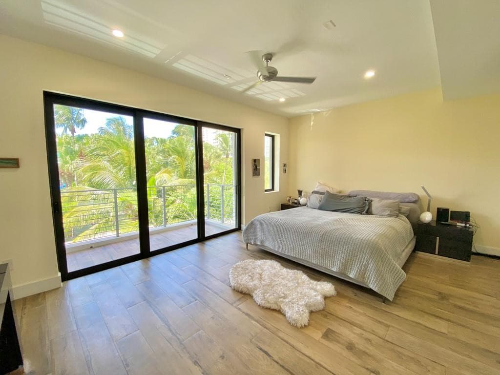 348 Balboa Street, Hollywood, FL 33019 — photo 25 of 75