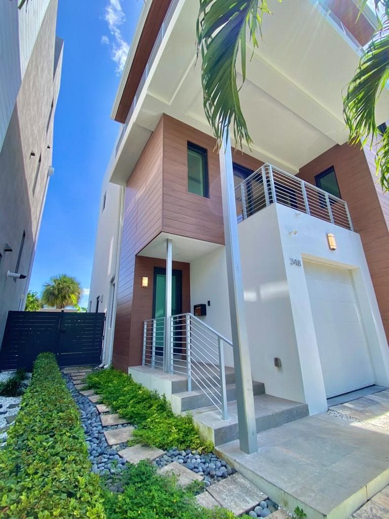 348 Balboa Street, Hollywood, FL 33019 — photo 73 of 75