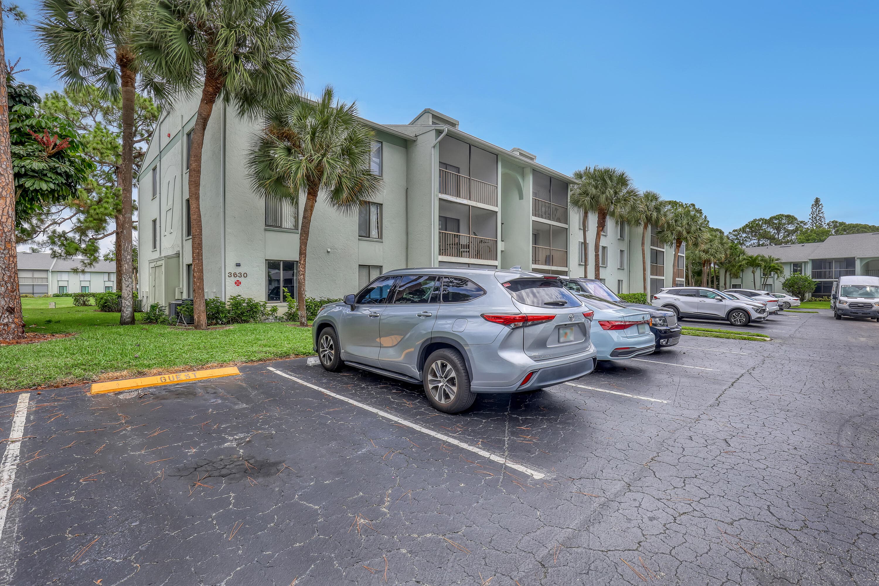 3630 Alder Drive Apt H1, West Palm Beach, FL 33417 — photo 1 of 34