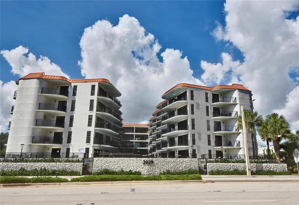 2029 N Ocean Boulevard 208, Fort Lauderdale, FL 33305 — photo 1 of 24