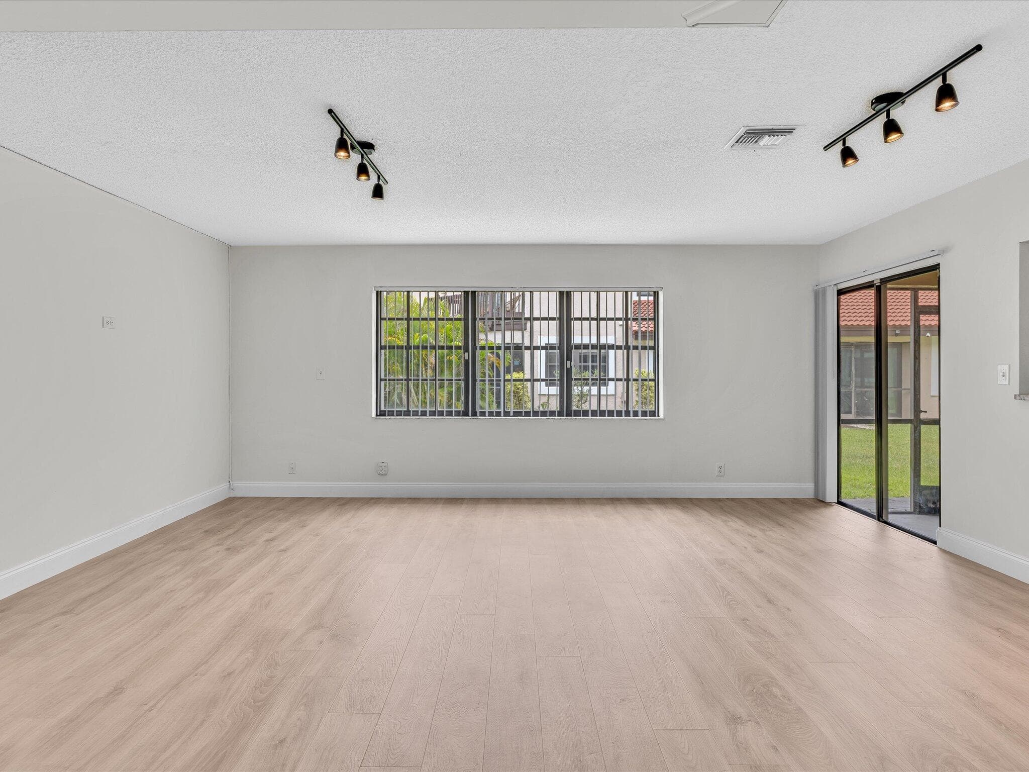 9001 W Sunrise Boulevard, Plantation, FL 33322 — photo 3 of 31