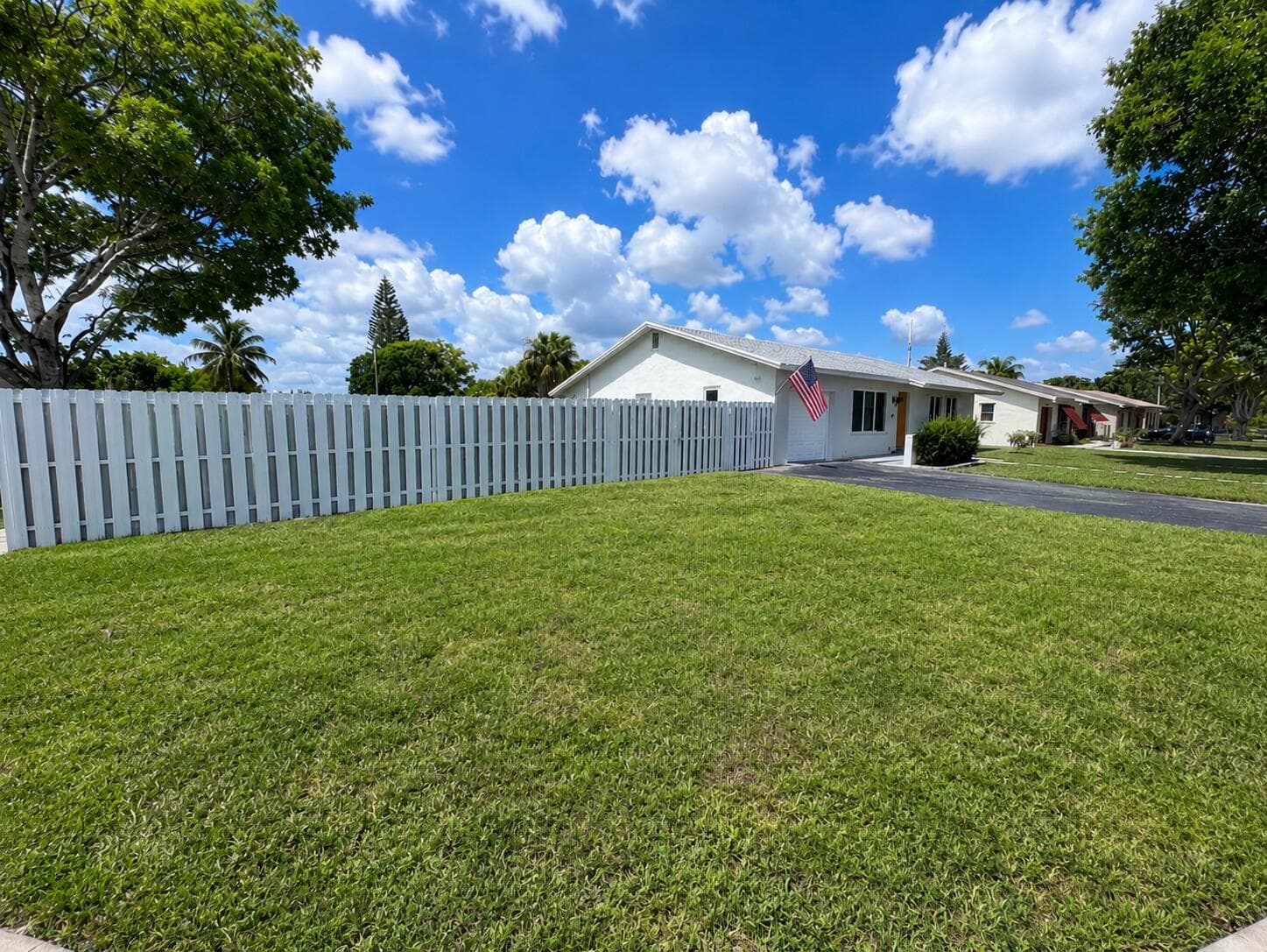 11100 NW 25th Court, Sunrise, FL 33322 — photo 3 of 34