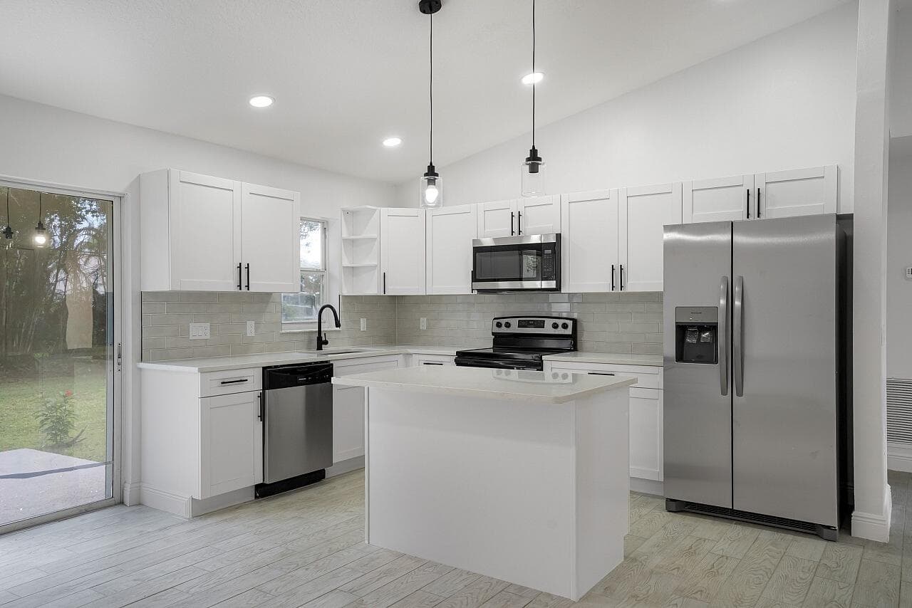 673 Cavern Terrace, Sebastian, FL 32958 — photo 2 of 39