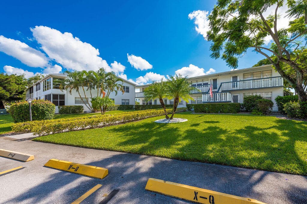 393 Windsor, West Palm Beach, FL 33417 — photo 21 of 25