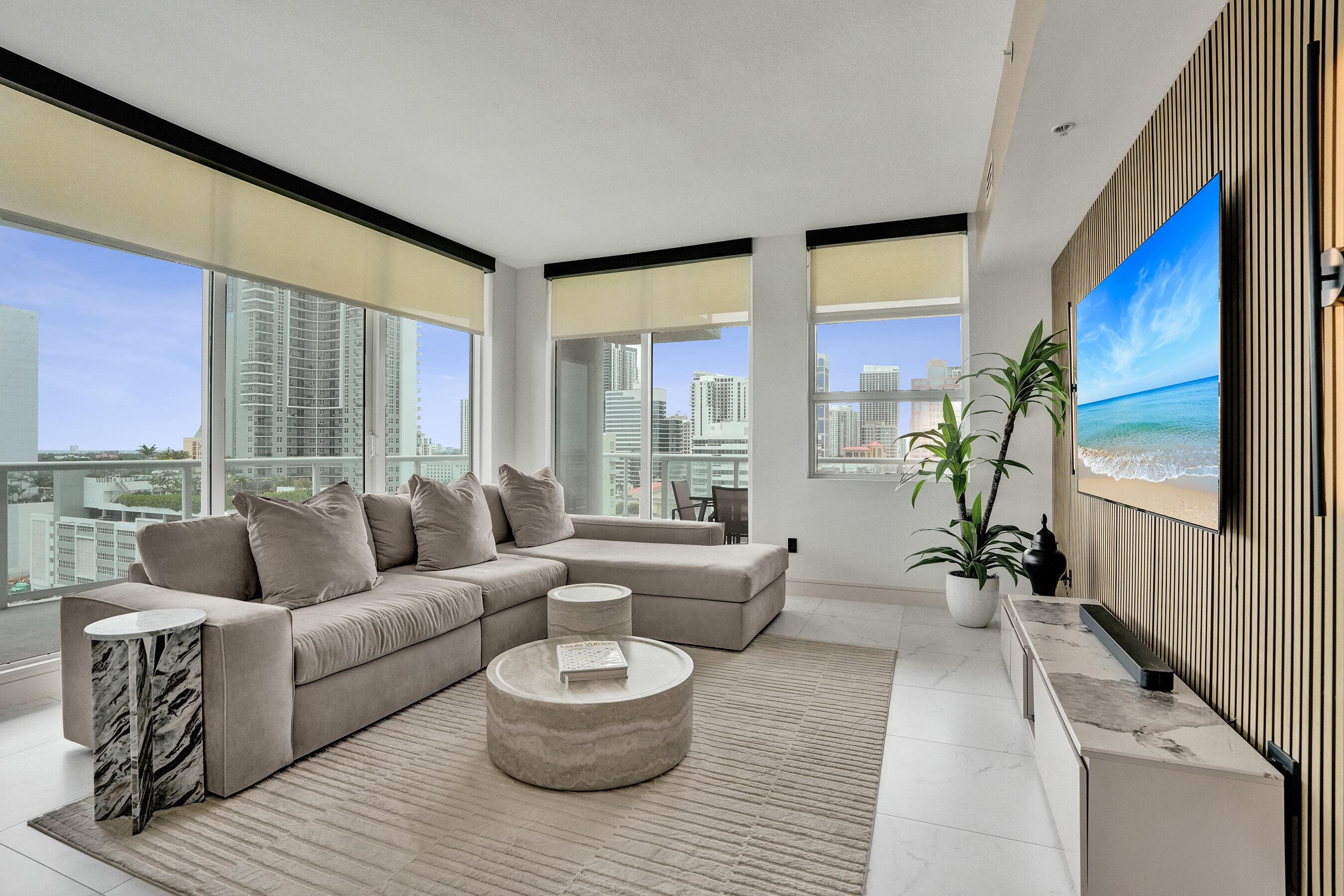 315 NE 3rd Avenue 1206, Fort Lauderdale, FL 33301 — photo 8 of 63