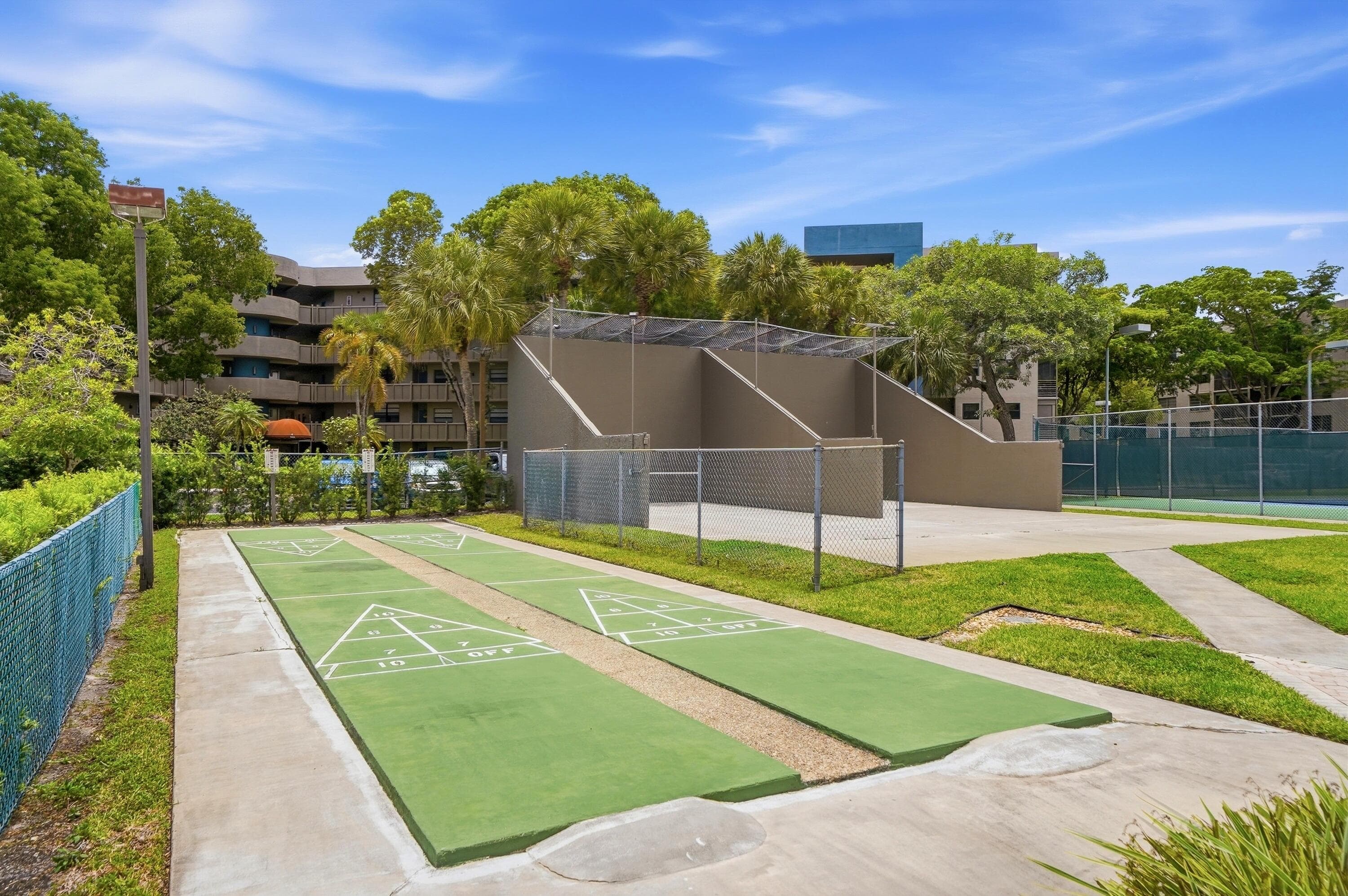 901 Colony Point Circle 523, Pembroke Pines, FL 33026 — photo 34 of 45