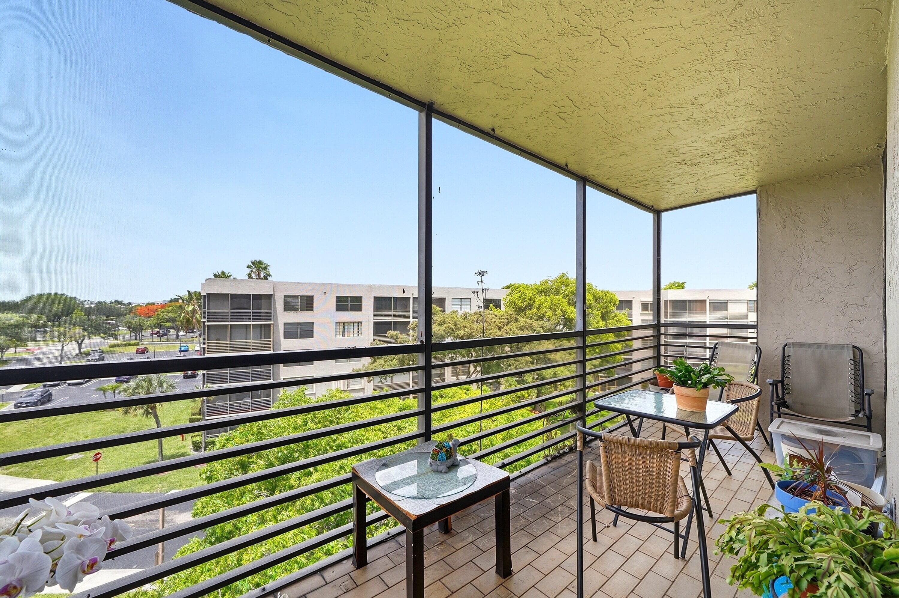 901 Colony Point Circle 523, Pembroke Pines, FL 33026 — photo 10 of 45
