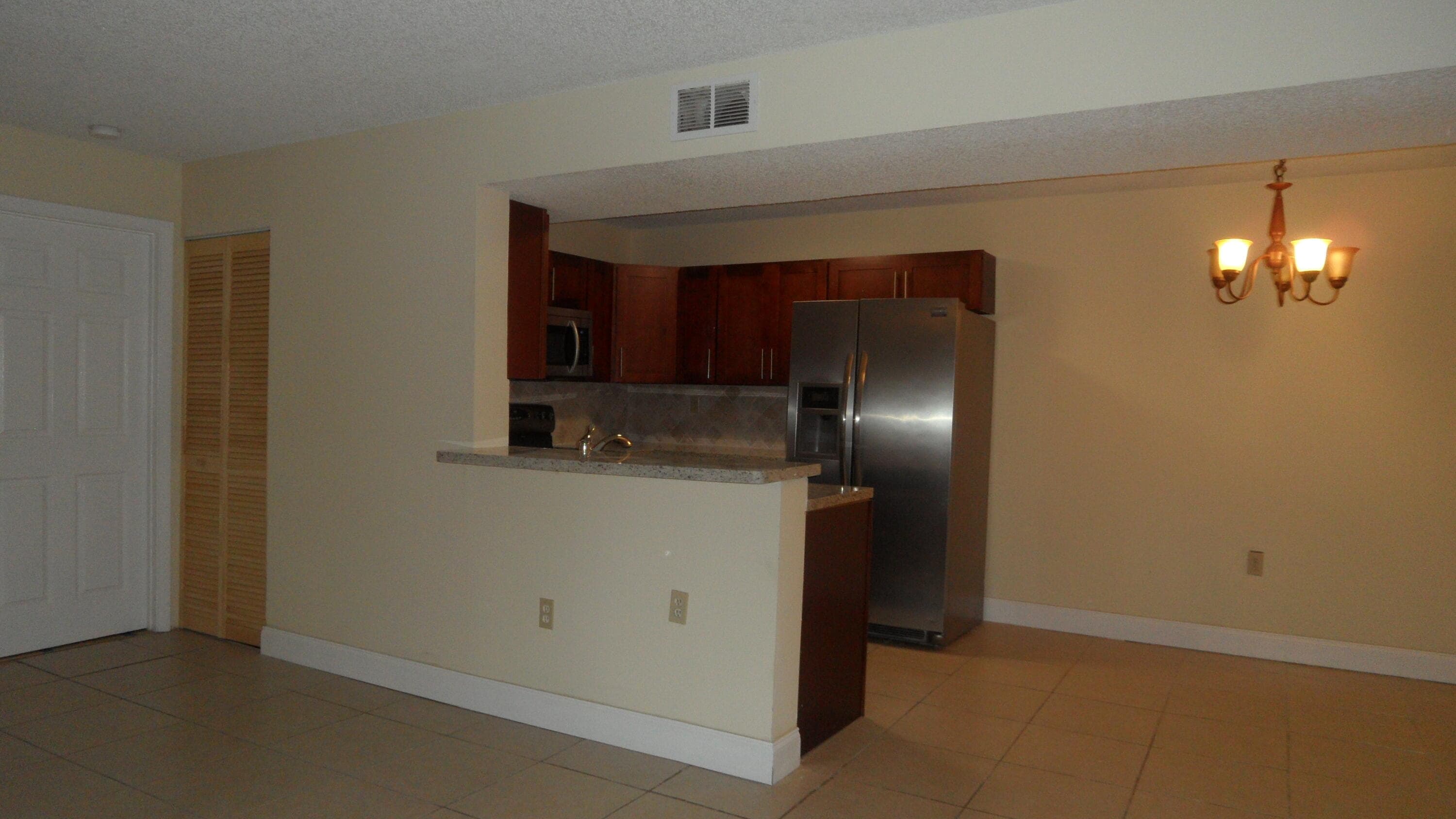 351 Palm Way 201, Pembroke Pines, FL 33025 — photo 11 of 33