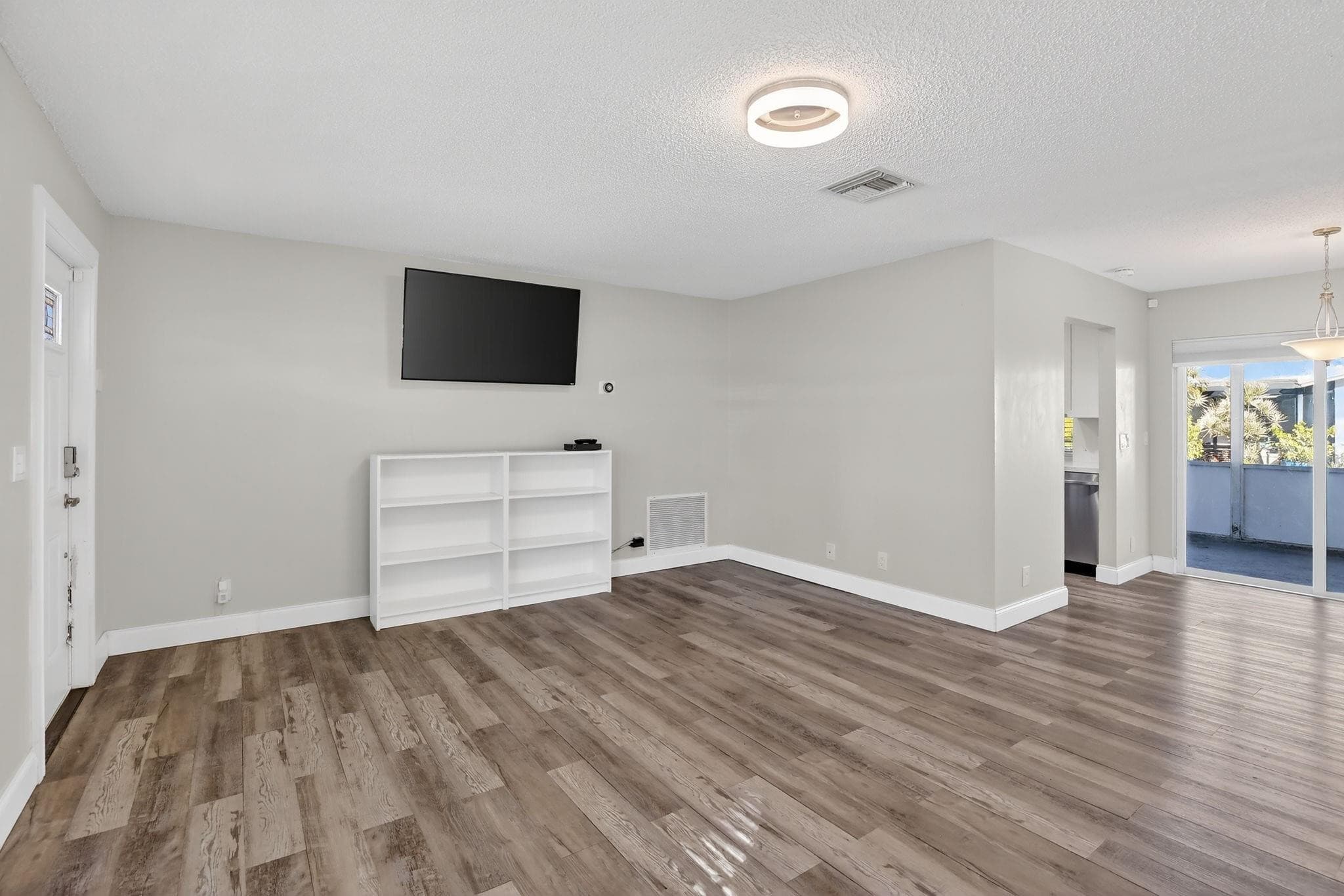 8845 NW 14th Street, Plantation, FL 33322 — photo 10 of 63