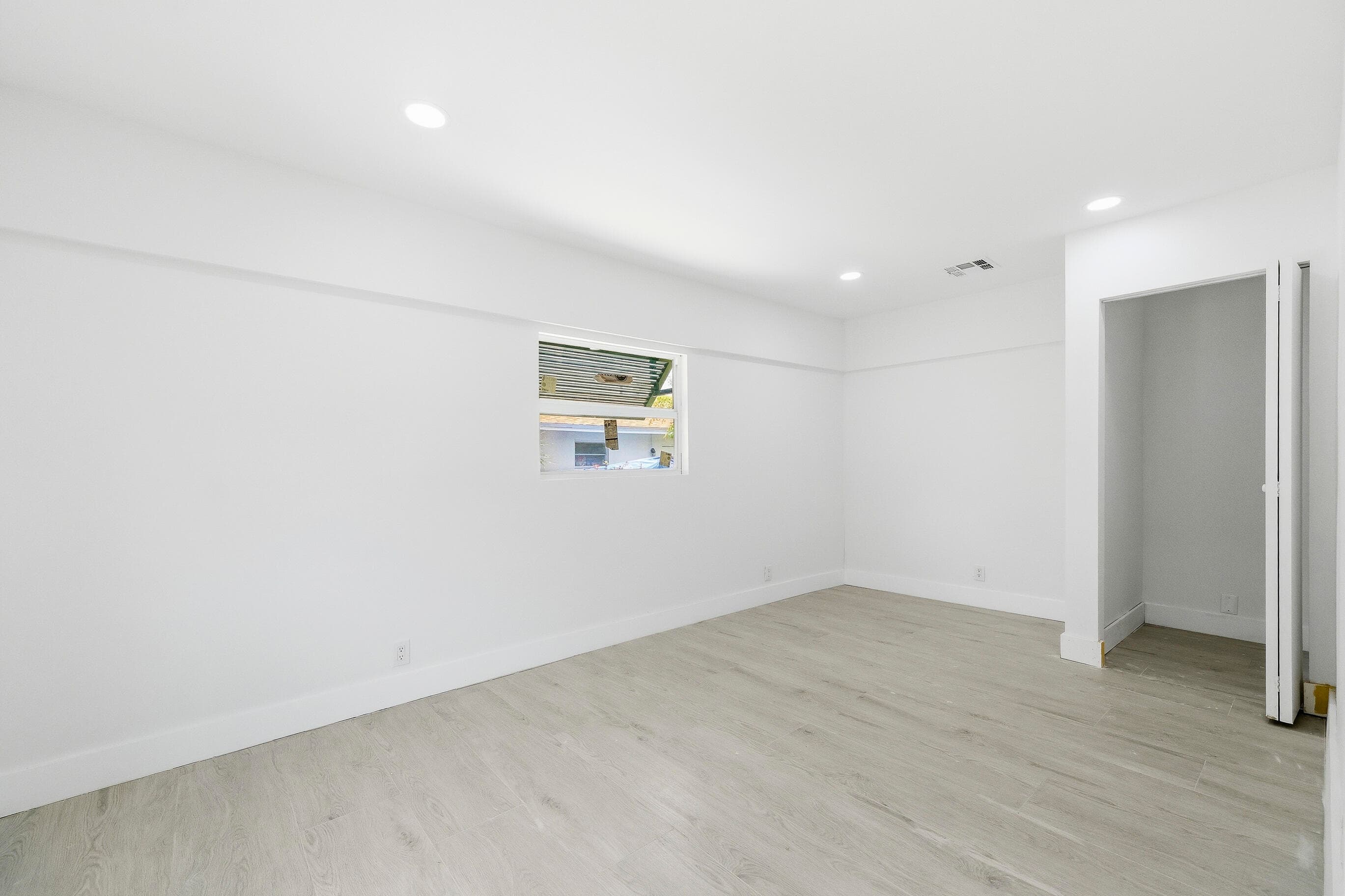 216 NE 23rd Avenue, Pompano Beach, FL 33062 — photo 12 of 42