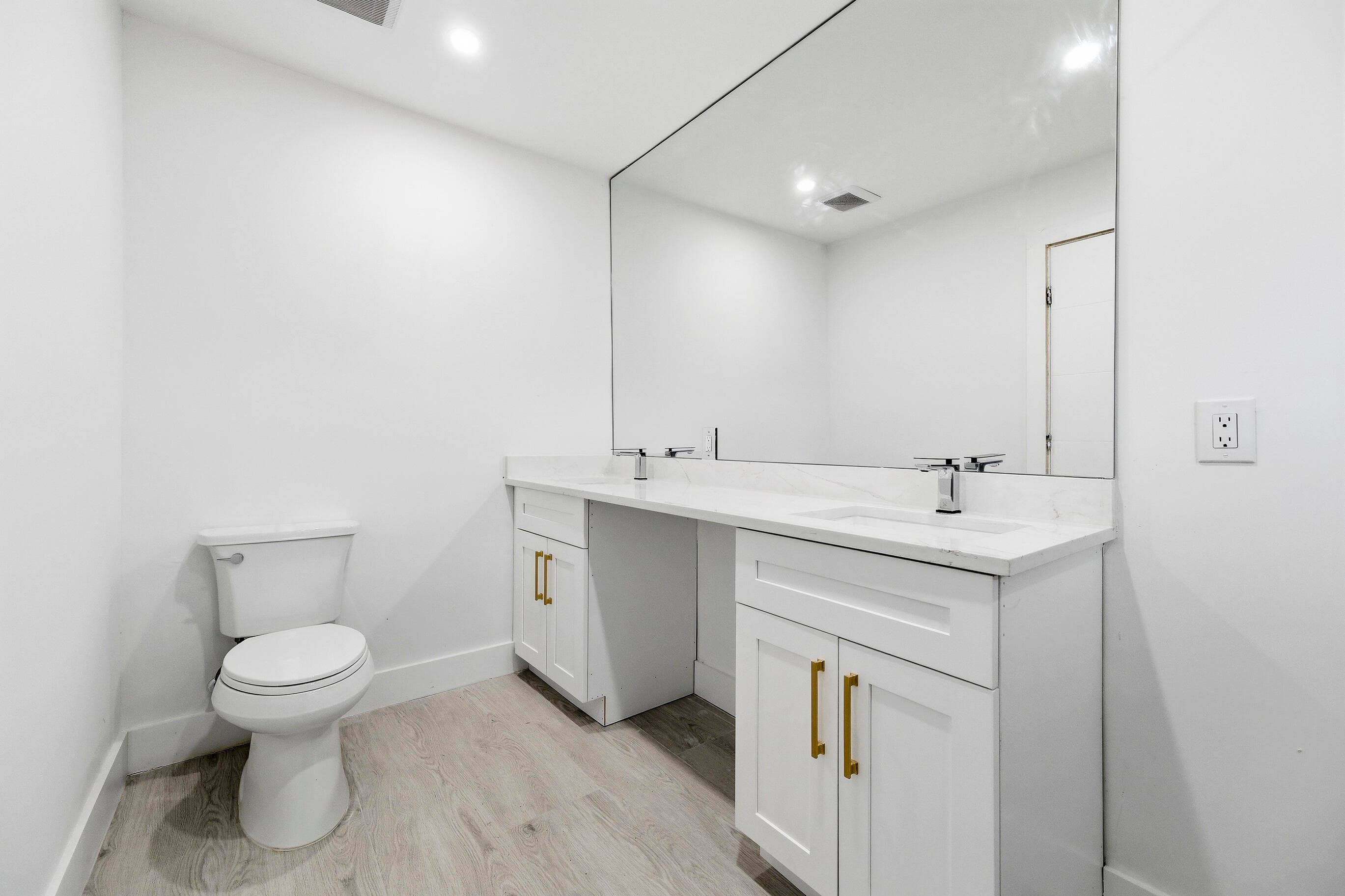 216 NE 23rd Avenue, Pompano Beach, FL 33062 — photo 20 of 42