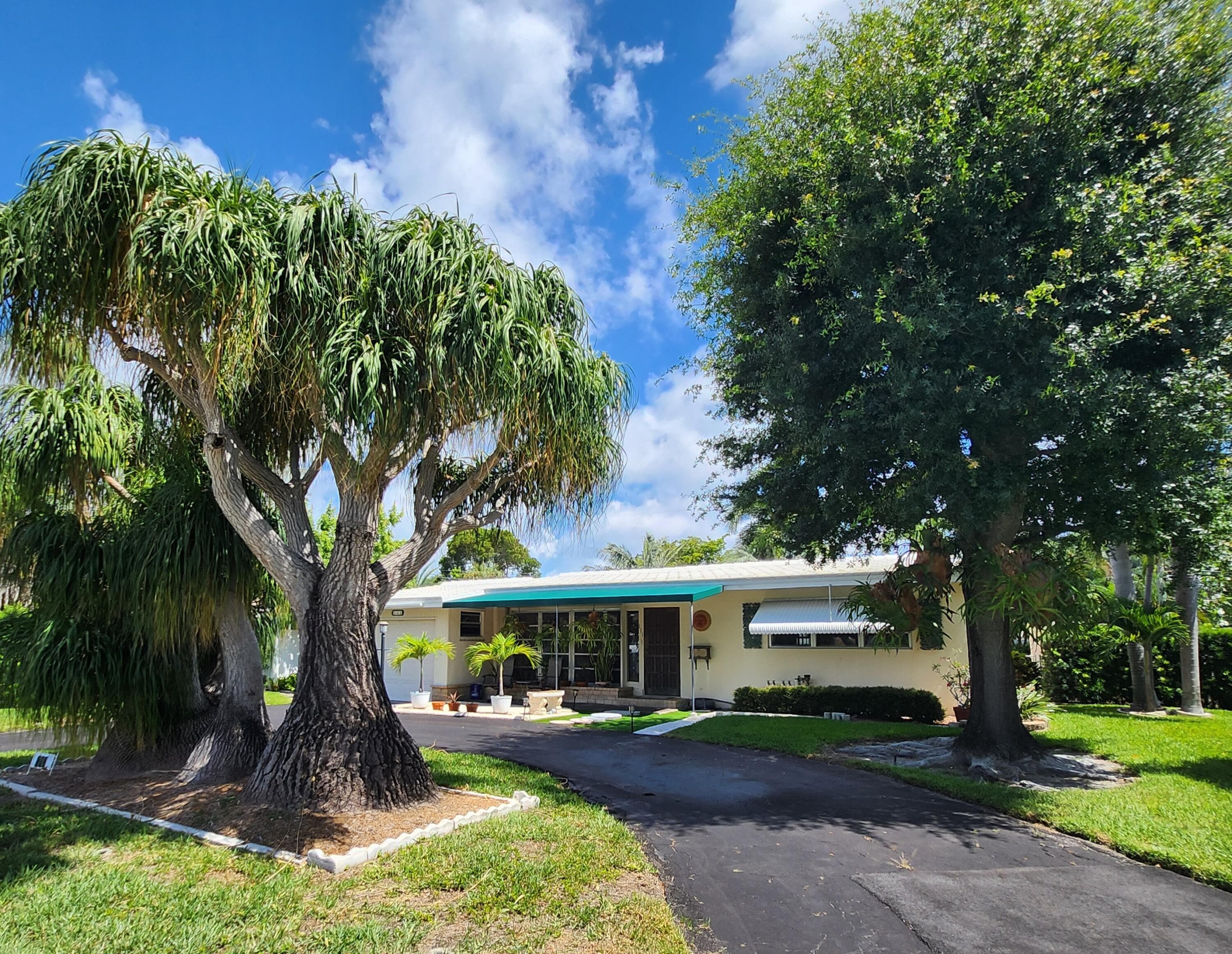 111 SE 7th Street, Pompano Beach, FL 33060 — photo 1 of 44