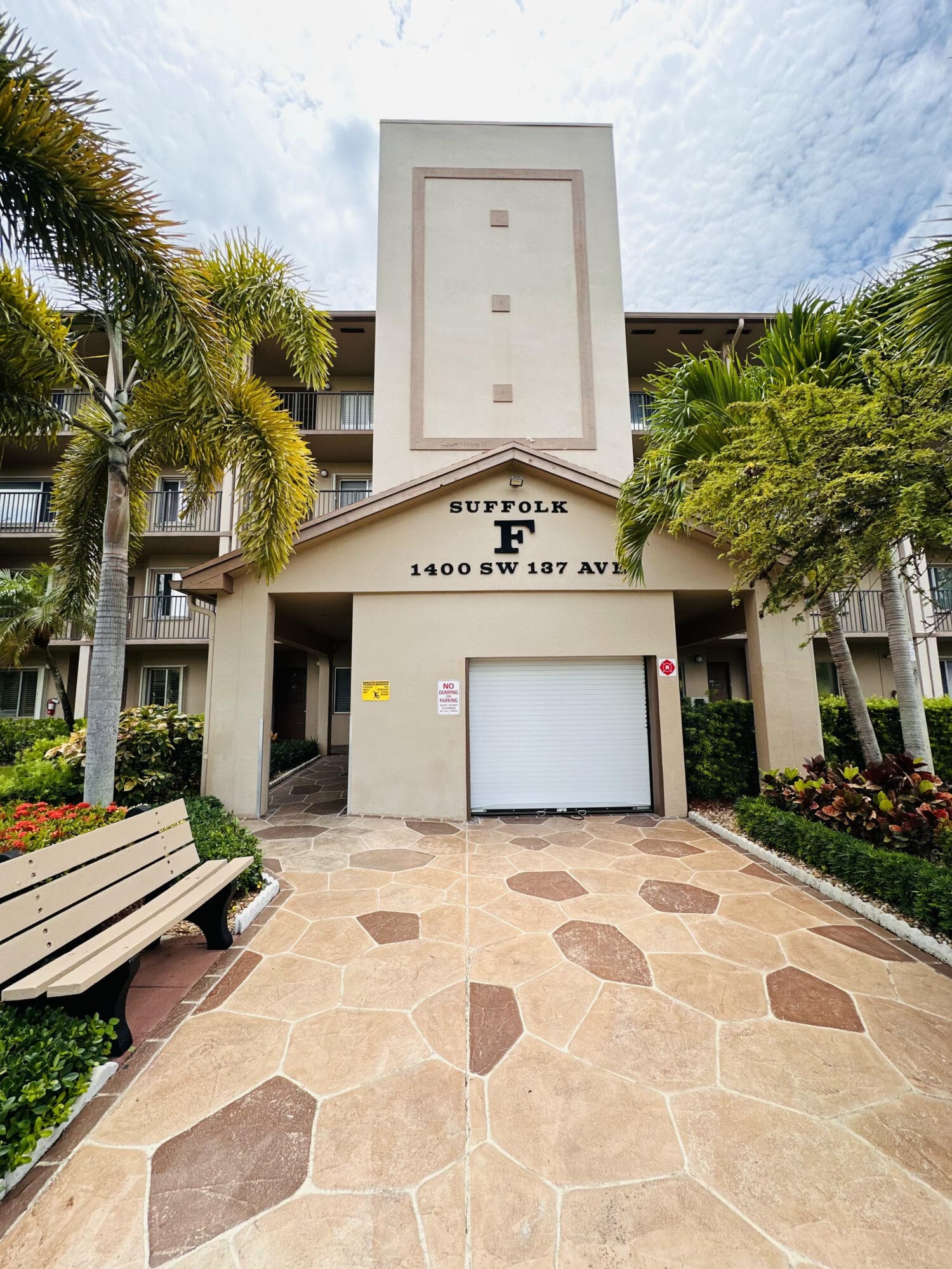 1400 SW 137 Avenue 107f, Pembroke Pines, FL 33027 — photo 1 of 25