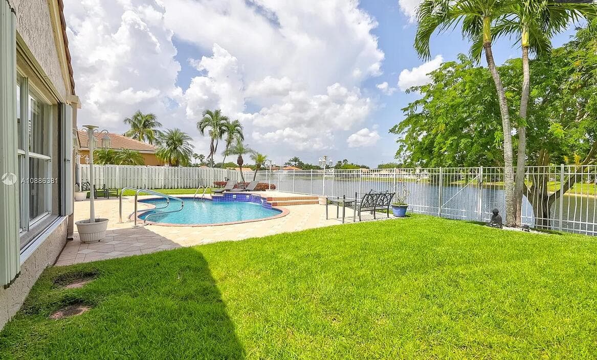 912 NW 132nd Avenue, Sunrise, FL 33325 — photo 6 of 13