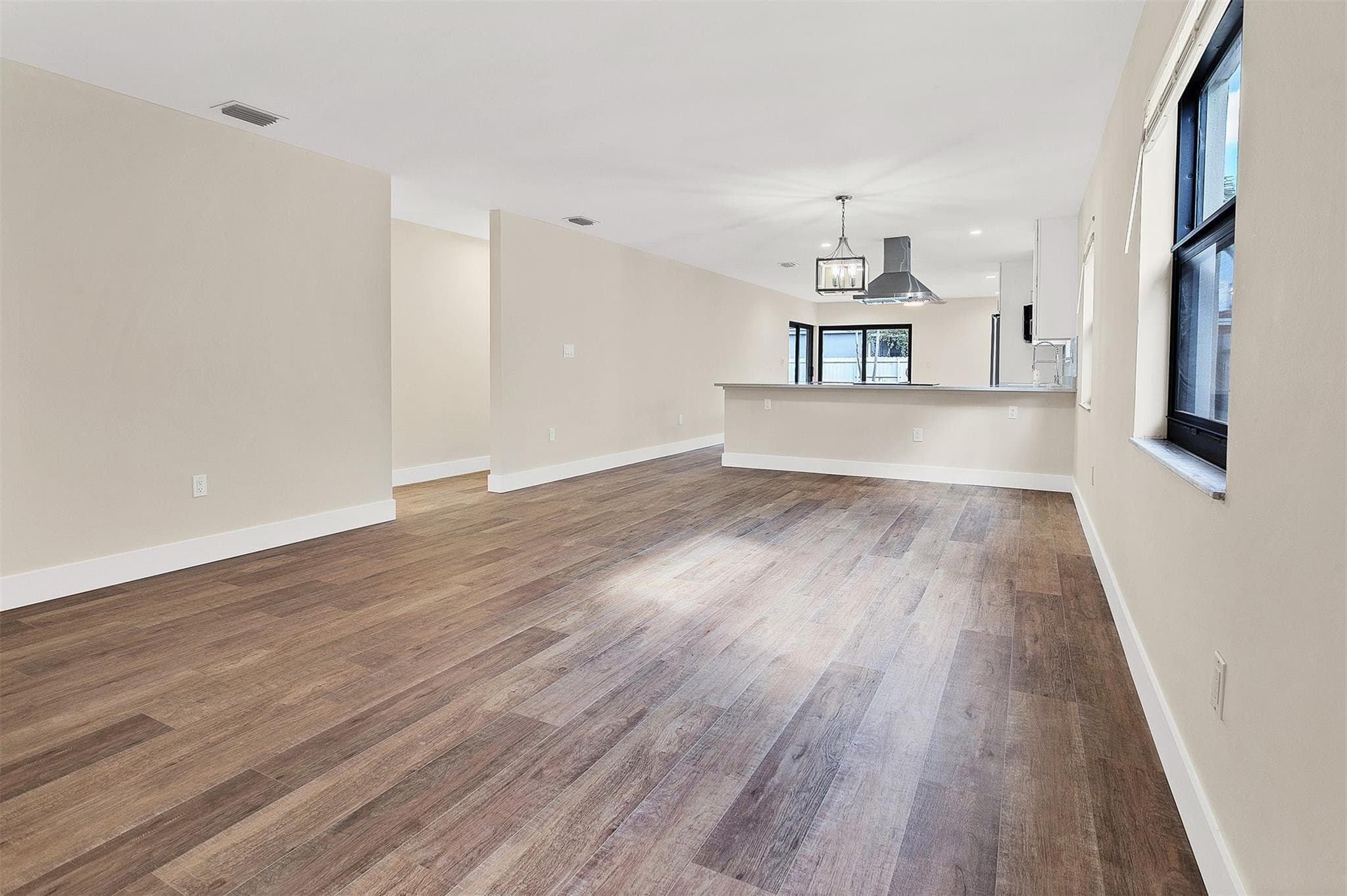 391 NW 58th Avenue, Miami, FL 33126 — photo 3 of 49