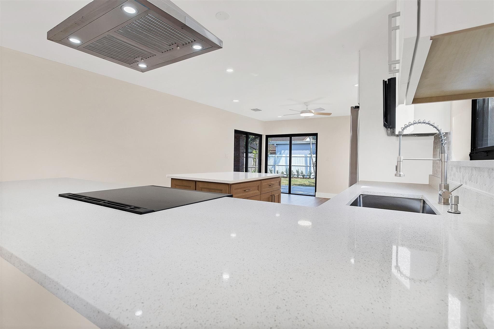 391 NW 58th Avenue, Miami, FL 33126 — photo 10 of 49